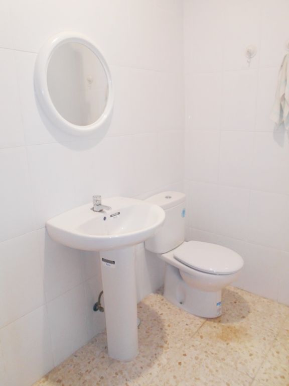 CASA REFORMADA EN EL CENTRO DE 500M2 DISPONE DE DOS LOCALES.