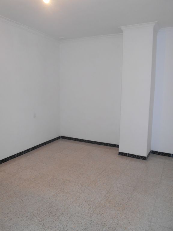 CASA REFORMADA EN EL CENTRO DE 500M2 DISPONE DE DOS LOCALES.