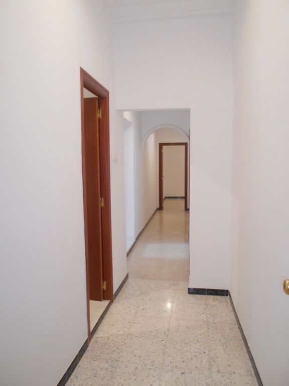 CASA REFORMADA EN EL CENTRO DE 500M2 DISPONE DE DOS LOCALES.