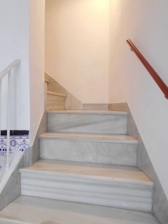 CASA REFORMADA EN EL CENTRO DE 500M2 DISPONE DE DOS LOCALES.