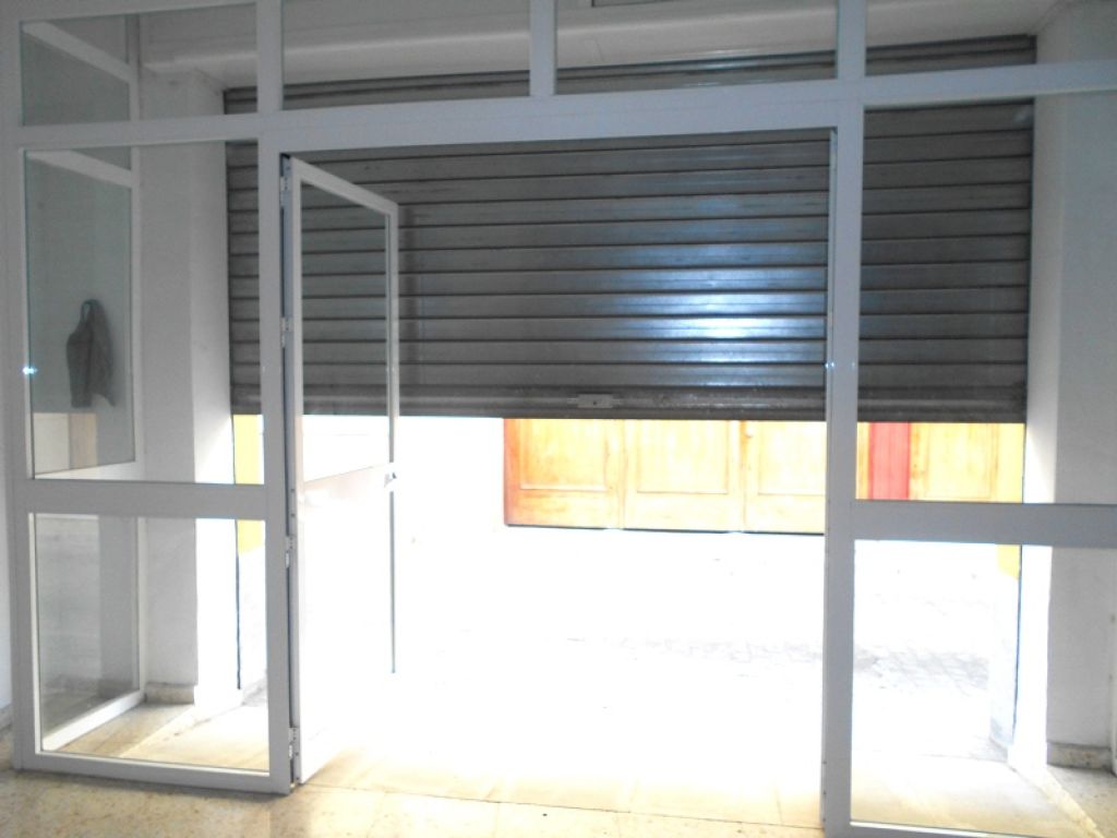 CASA REFORMADA EN EL CENTRO DE 500M2 DISPONE DE DOS LOCALES.