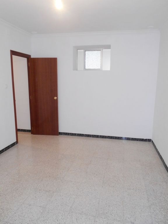 CASA REFORMADA EN EL CENTRO DE 500M2 DISPONE DE DOS LOCALES.