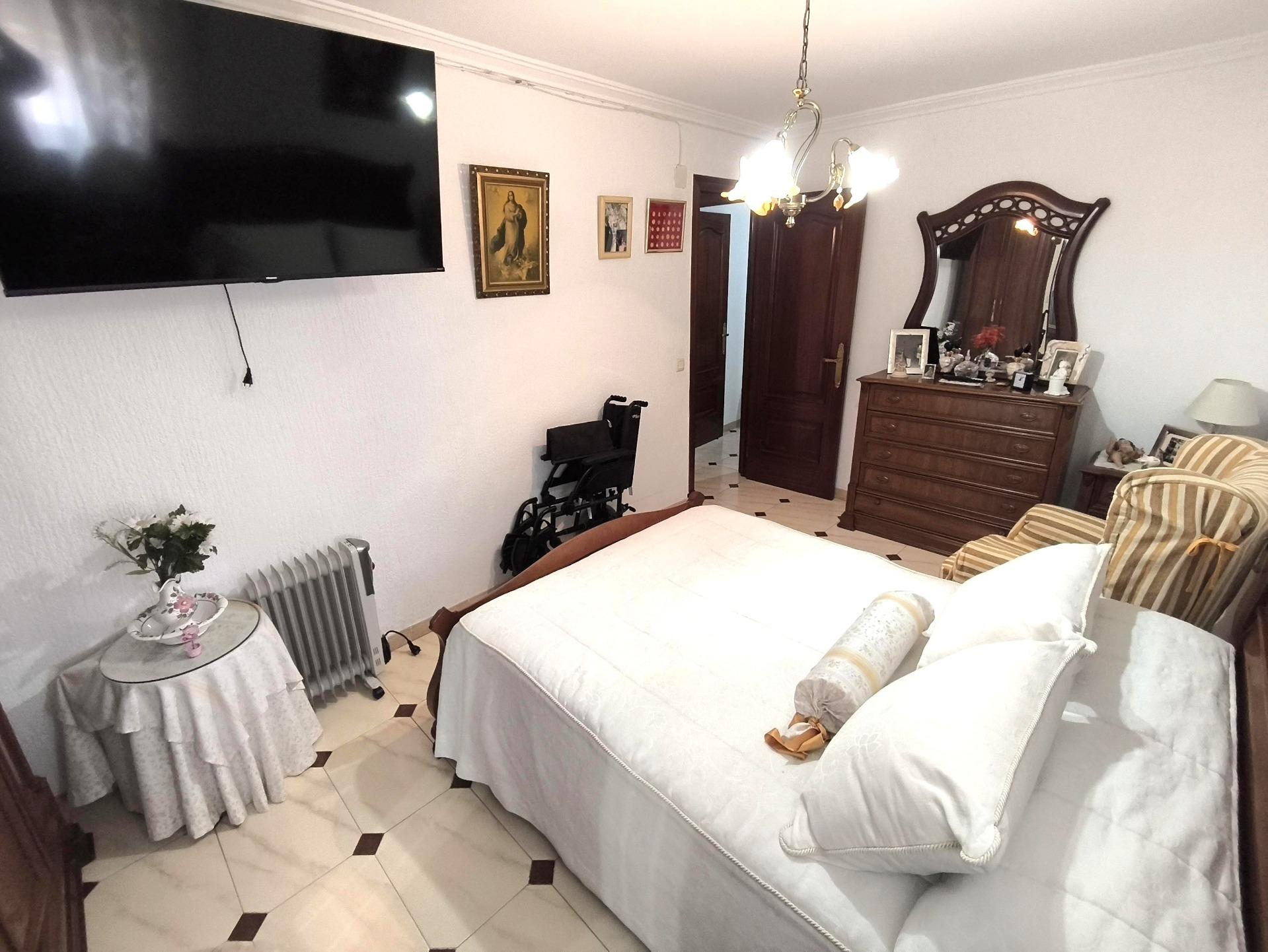 ESTUPENDO PISO A LA VENTA EN LA GRANJA