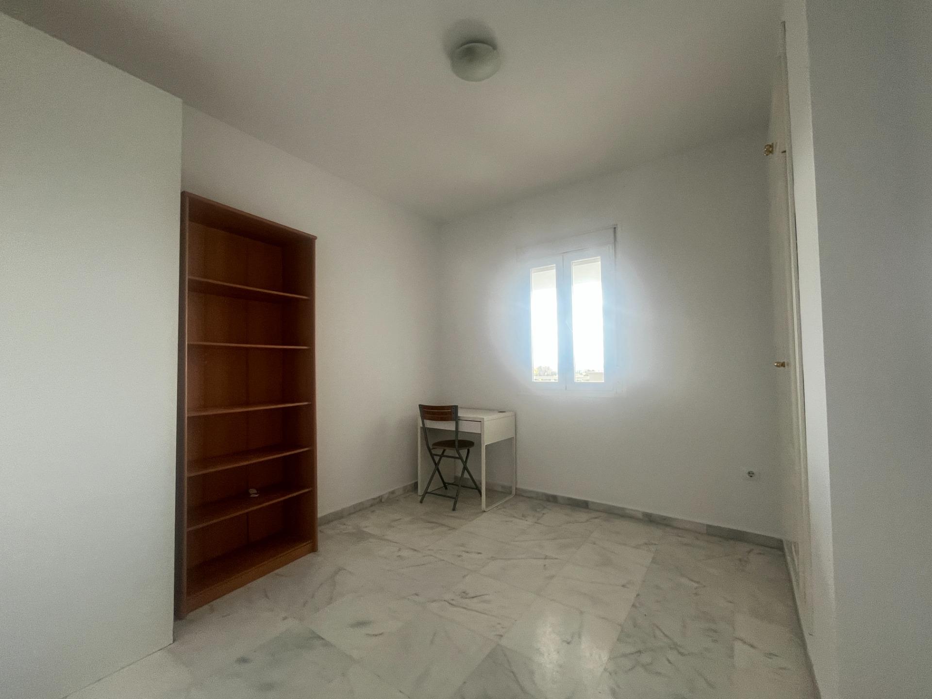 PISO  DE TRES DORMITORIOS EN POZO ALBERO CON PARKING Y TRASTERO LISTO PARA ENTRAR A VIVIR