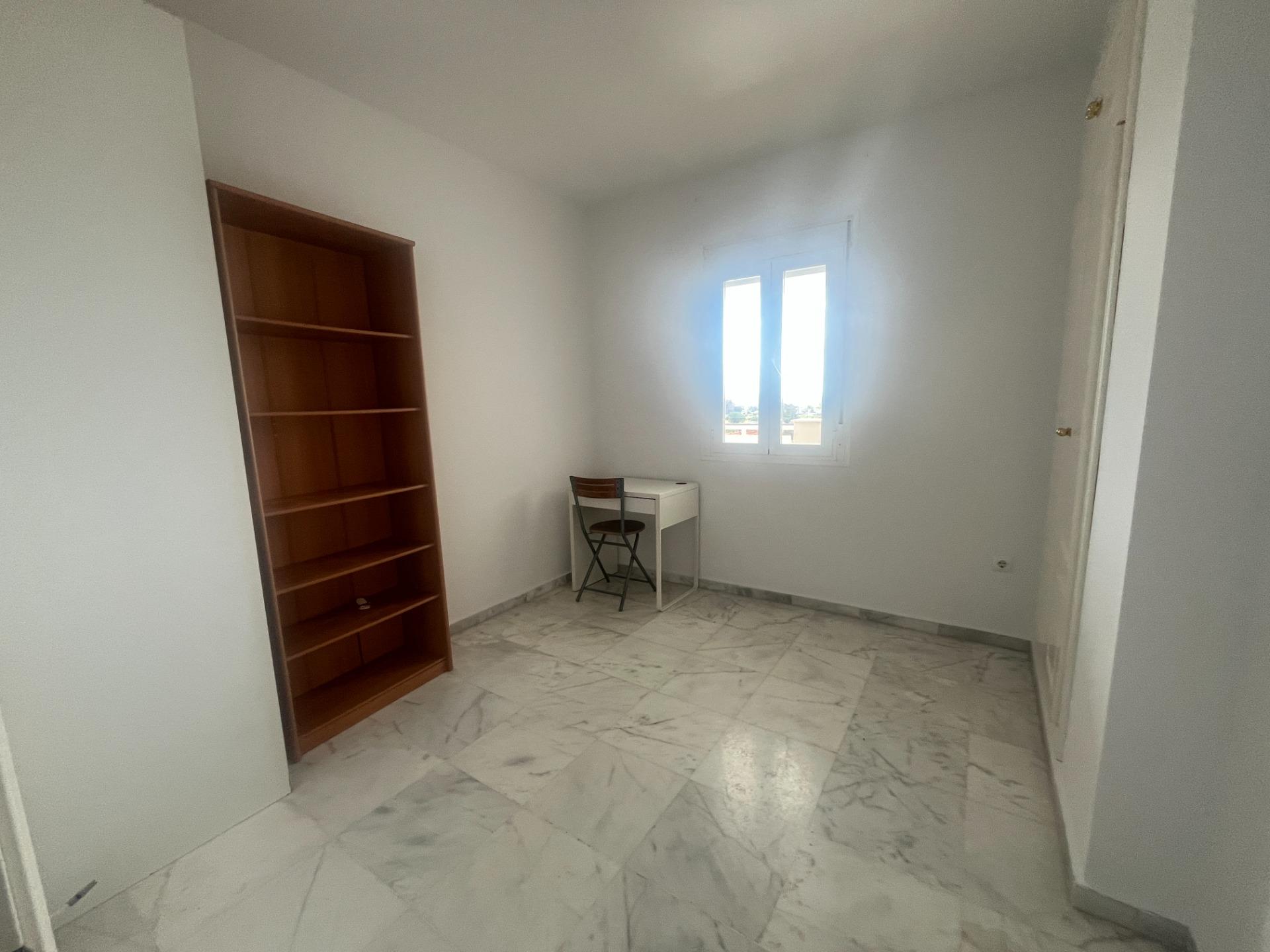 PISO  DE TRES DORMITORIOS EN POZO ALBERO CON PARKING Y TRASTERO LISTO PARA ENTRAR A VIVIR