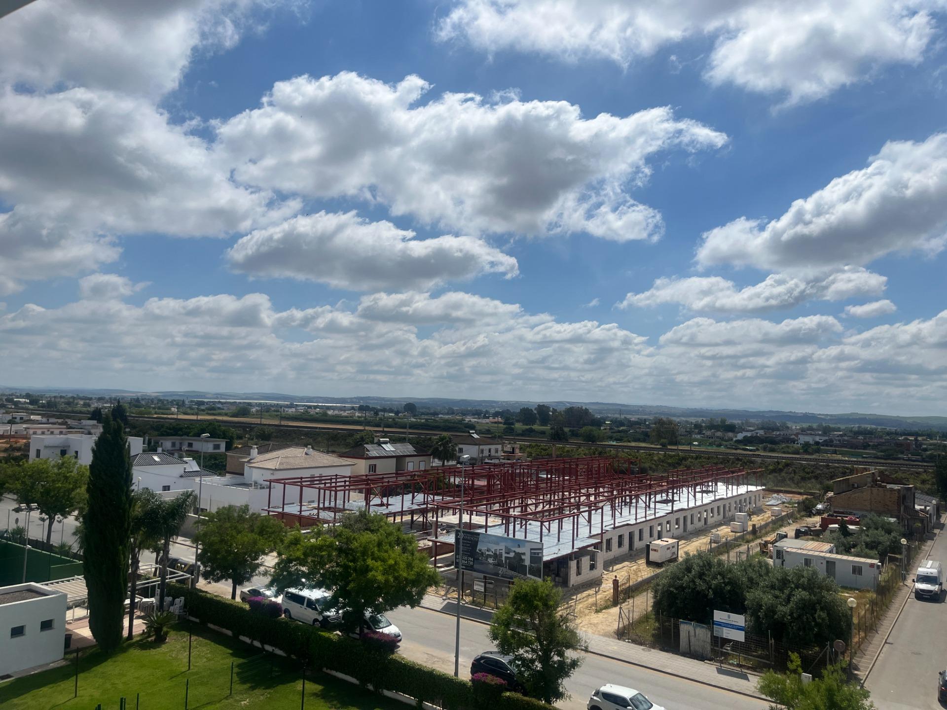 PISO  DE TRES DORMITORIOS EN POZO ALBERO CON PARKING Y TRASTERO LISTO PARA ENTRAR A VIVIR