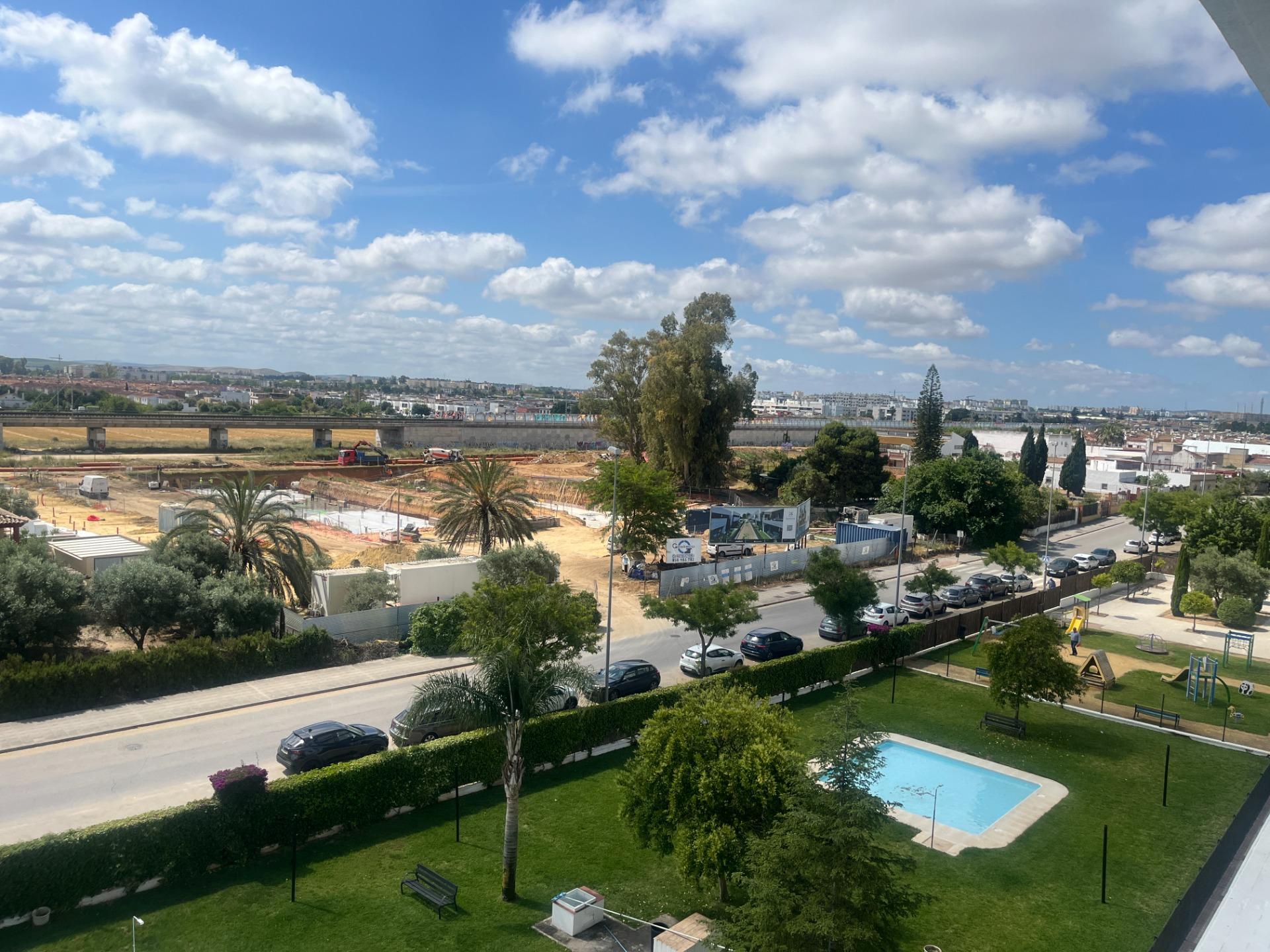 PISO  DE TRES DORMITORIOS EN POZO ALBERO CON PARKING Y TRASTERO LISTO PARA ENTRAR A VIVIR