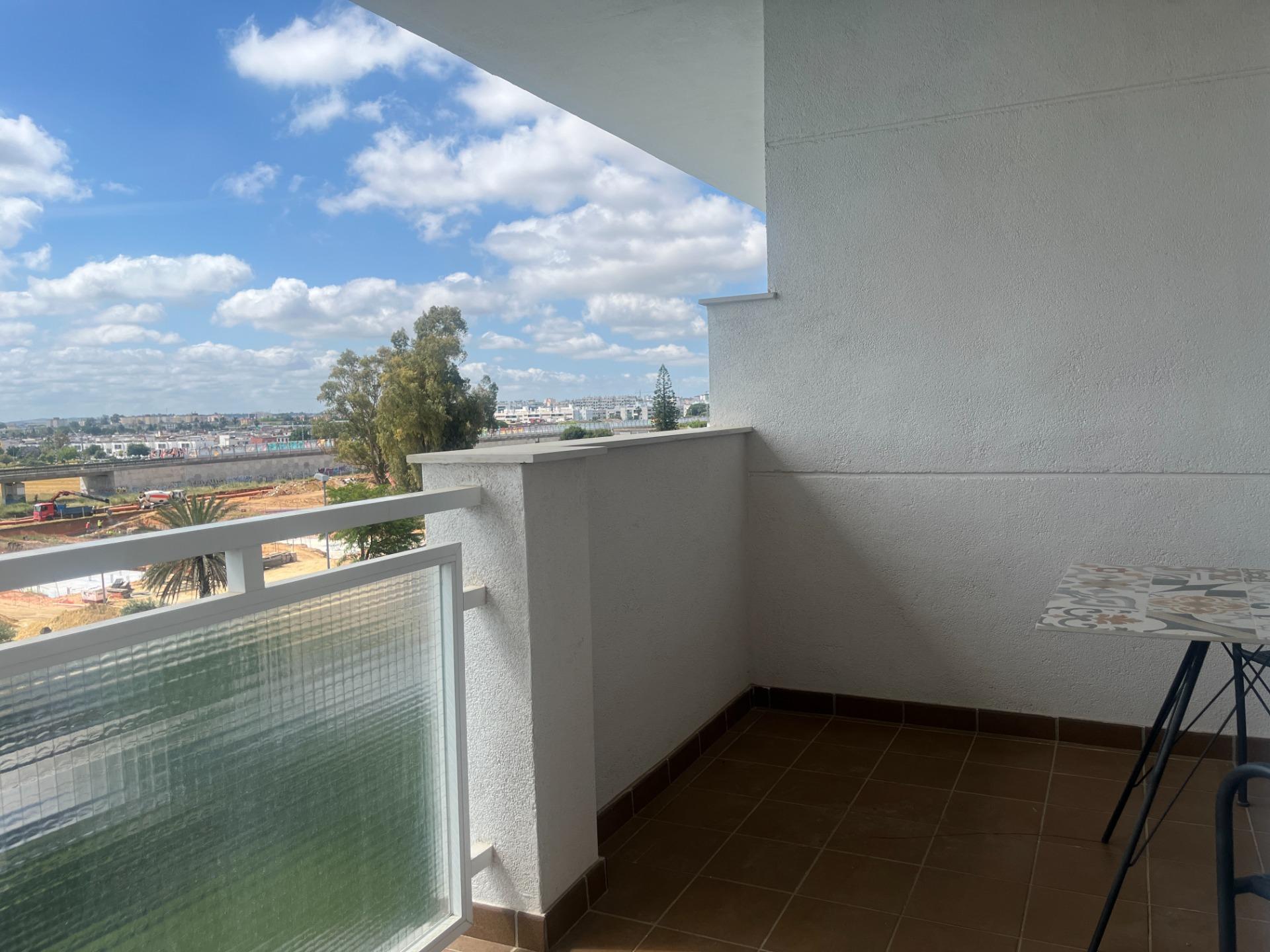 PISO  DE TRES DORMITORIOS EN POZO ALBERO CON PARKING Y TRASTERO LISTO PARA ENTRAR A VIVIR