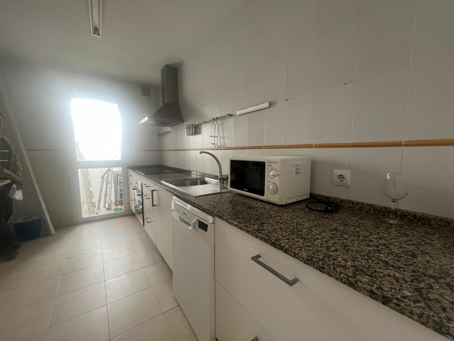 PISO  DE TRES DORMITORIOS EN POZO ALBERO CON PARKING Y TRASTERO LISTO PARA ENTRAR A VIVIR