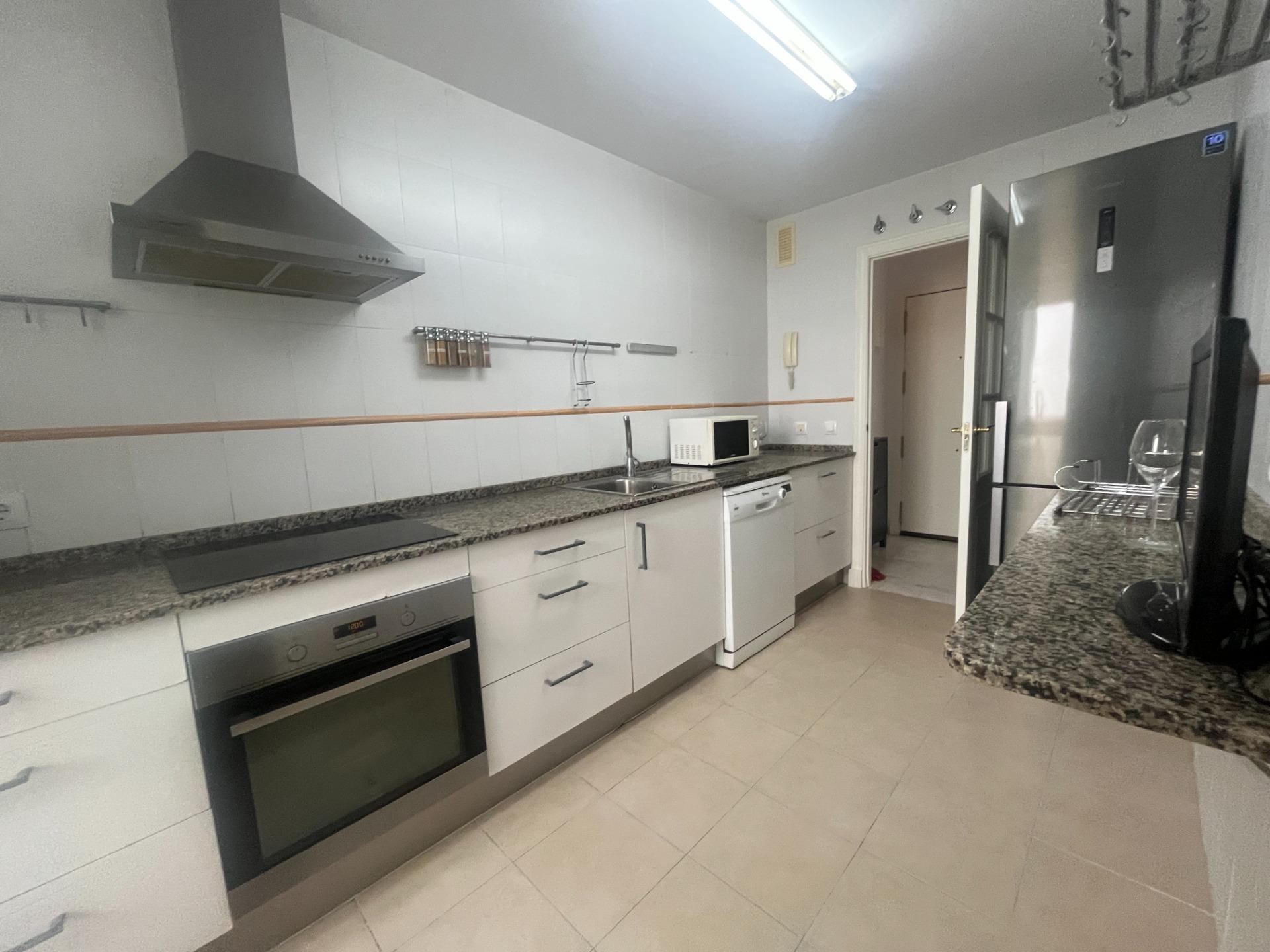PISO  DE TRES DORMITORIOS EN POZO ALBERO CON PARKING Y TRASTERO LISTO PARA ENTRAR A VIVIR