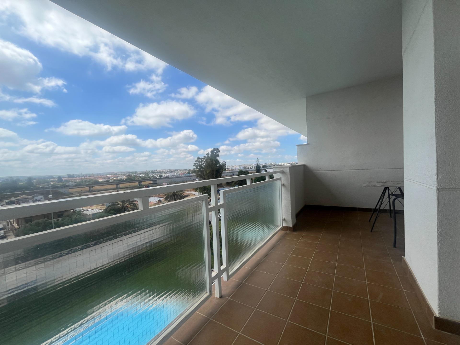 PISO  DE TRES DORMITORIOS EN POZO ALBERO CON PARKING Y TRASTERO LISTO PARA ENTRAR A VIVIR