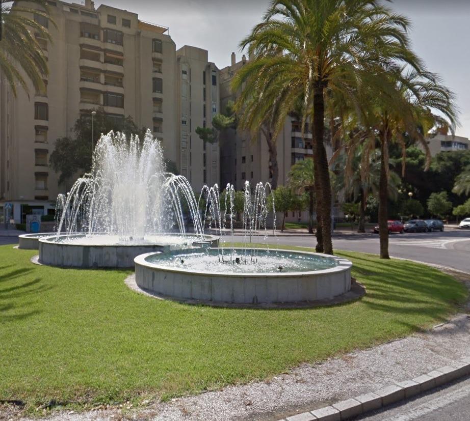 Piso con garaje de 4 dormitorios en Urbanización El Bosque.