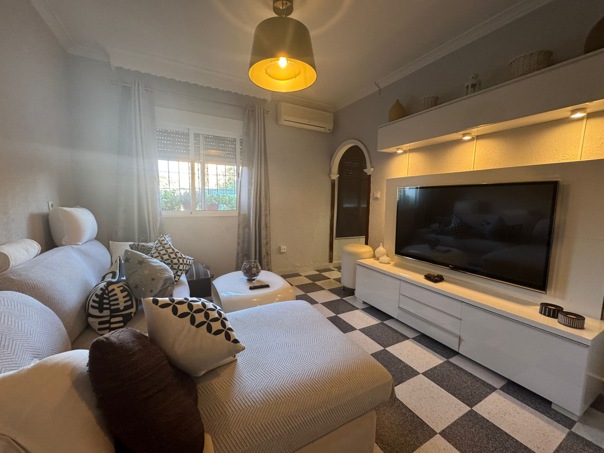 SE VENDE PISO EN PLANTA BAJA EN LA ASUNCION