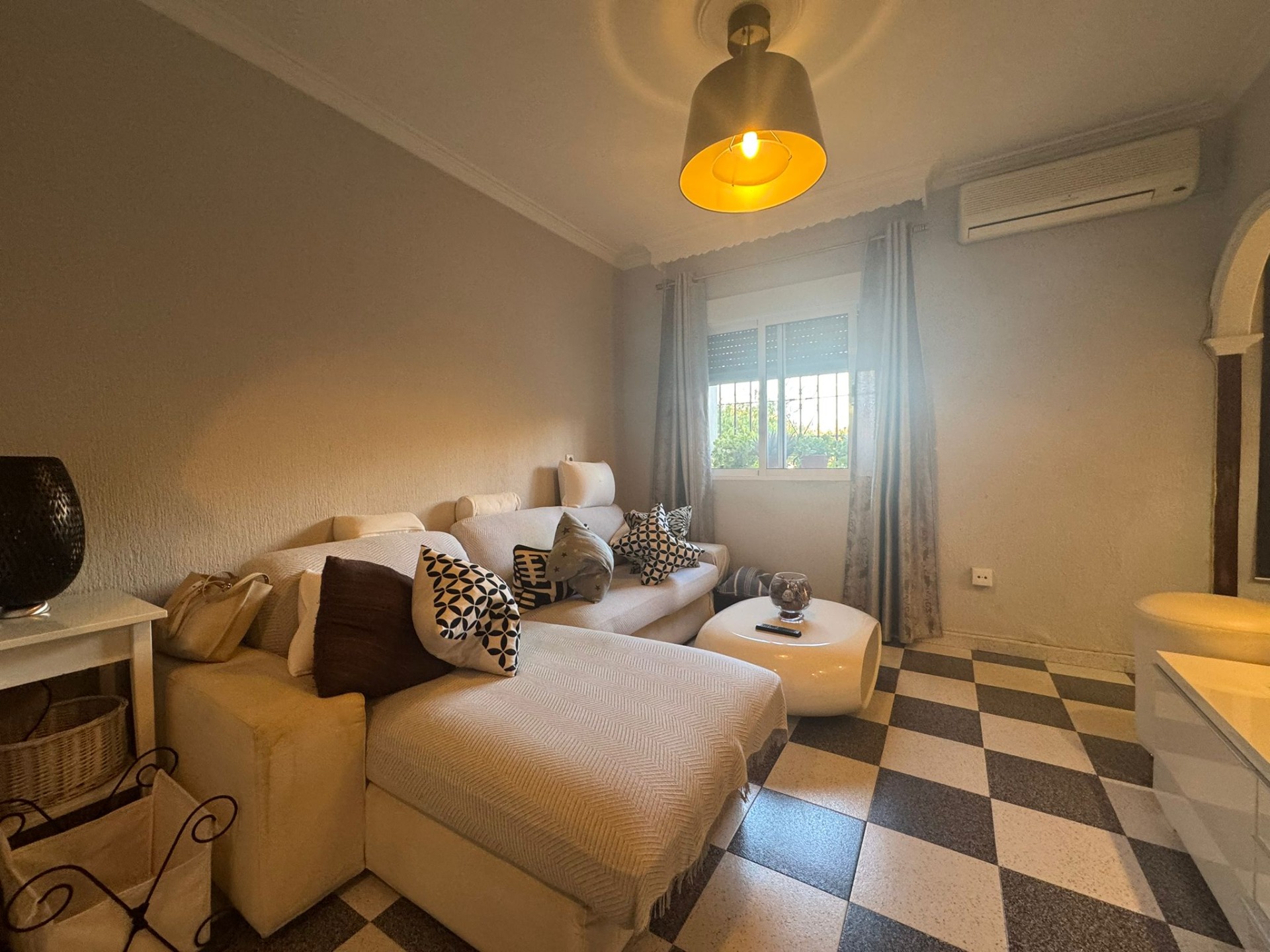 SE VENDE PISO EN PLANTA BAJA EN LA ASUNCION