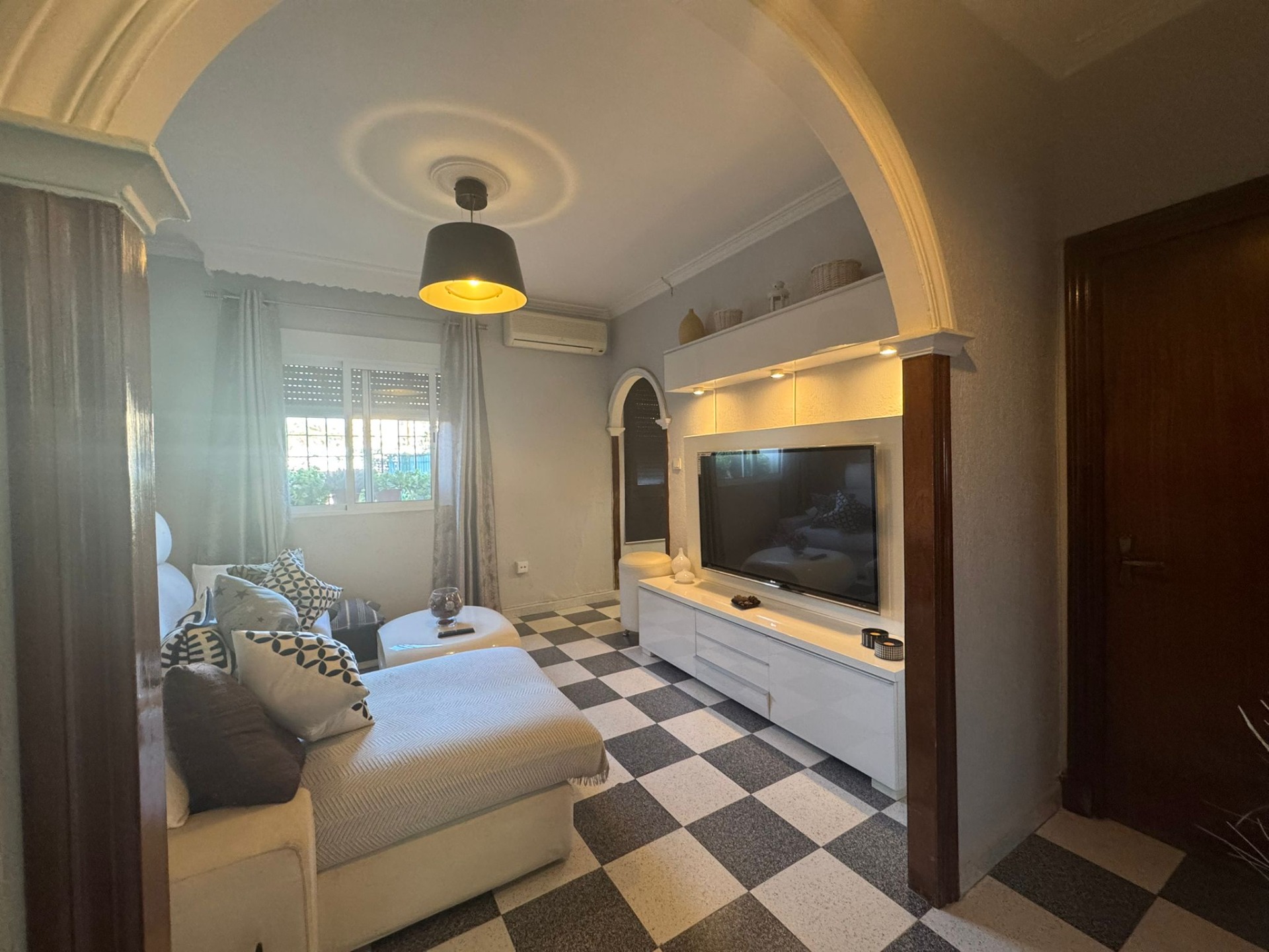SE VENDE PISO EN PLANTA BAJA EN LA ASUNCION