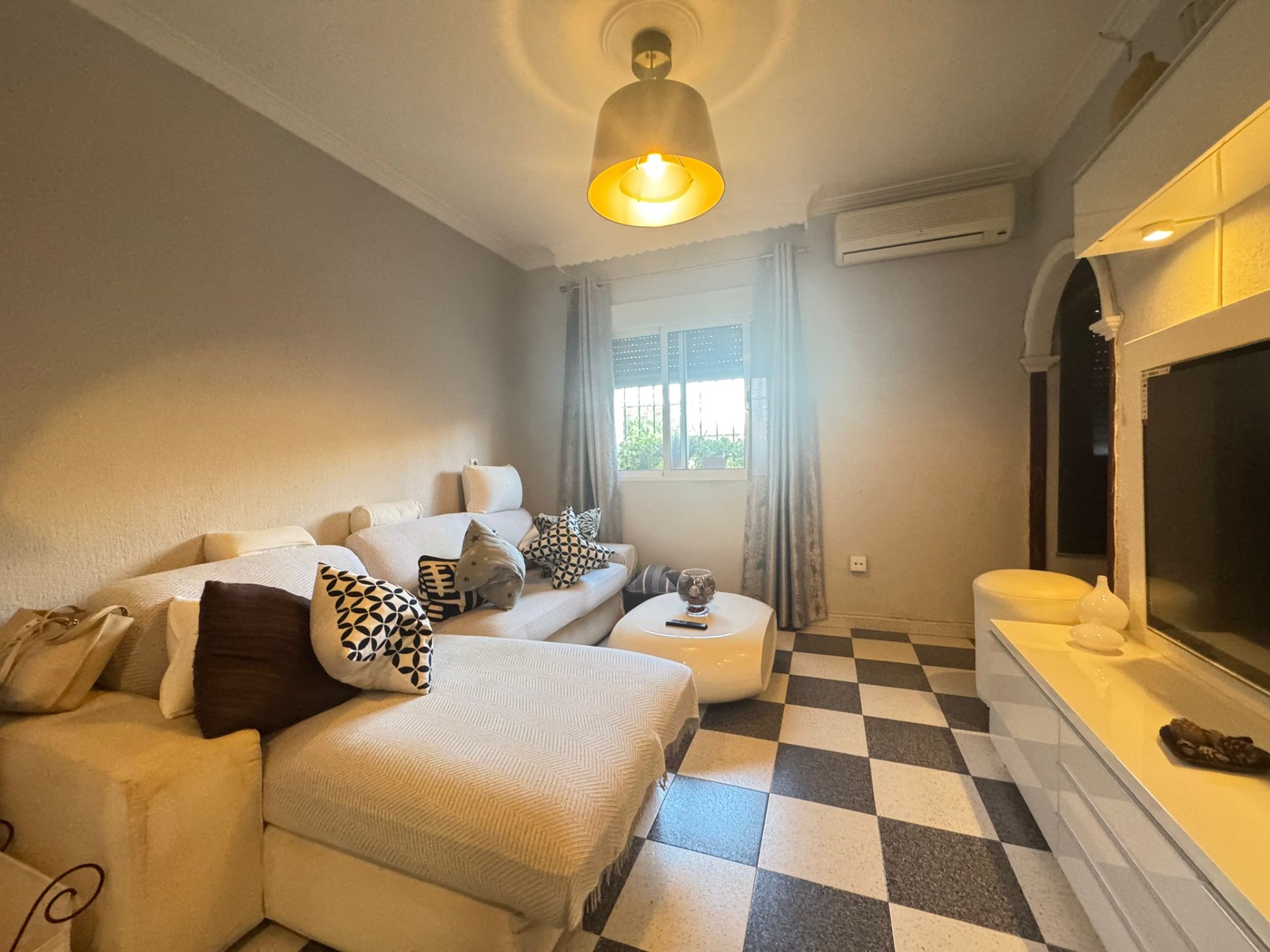 SE VENDE PISO EN PLANTA BAJA EN LA ASUNCION
