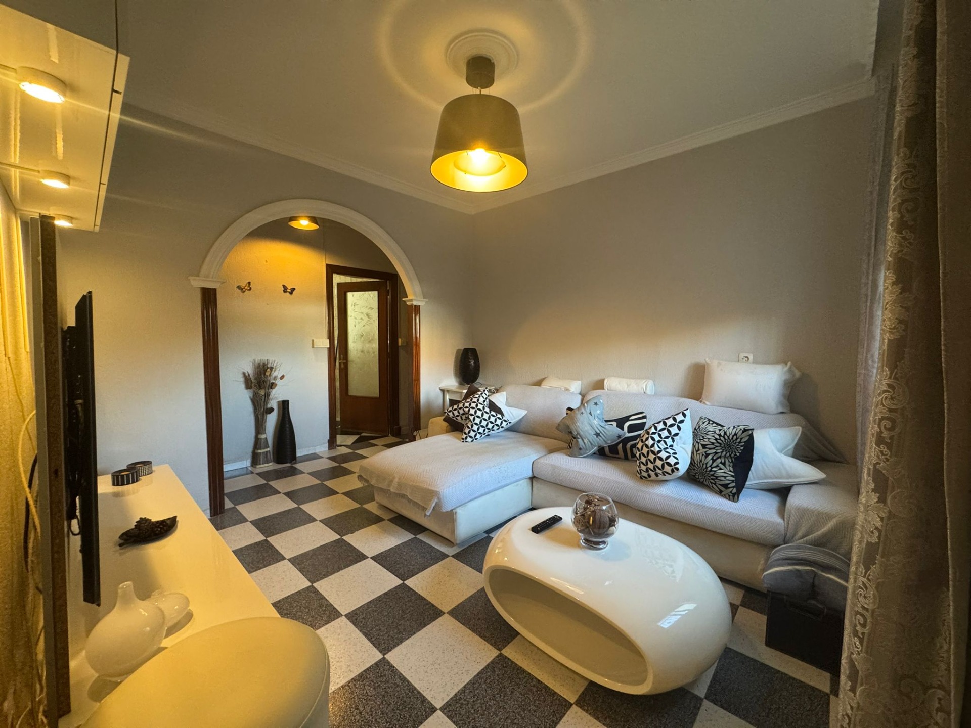 SE VENDE PISO EN PLANTA BAJA EN LA ASUNCION
