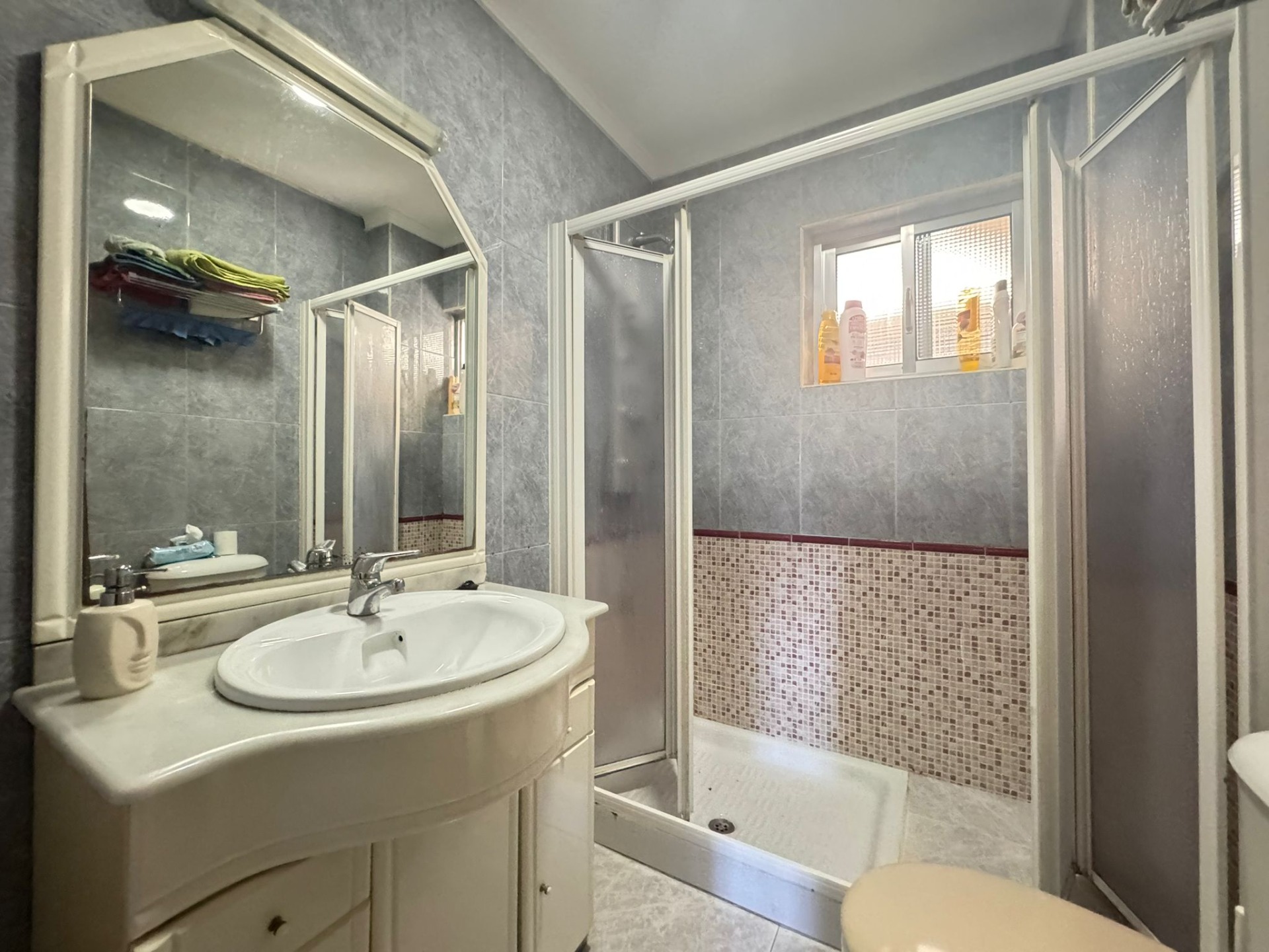 SE VENDE PISO EN PLANTA BAJA EN LA ASUNCION