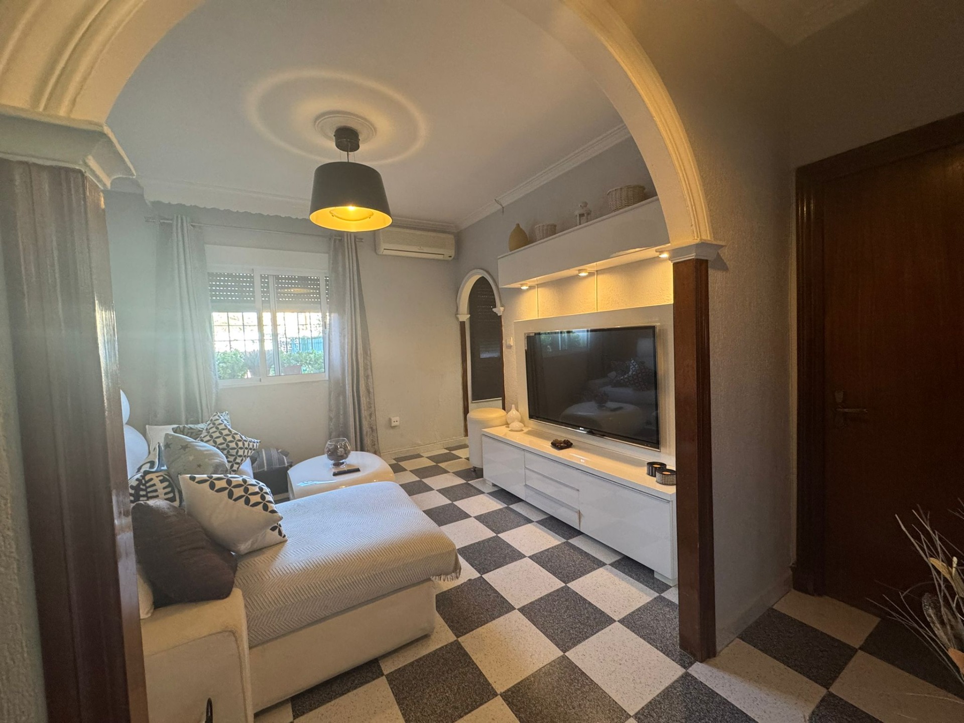SE VENDE PISO EN PLANTA BAJA EN LA ASUNCION