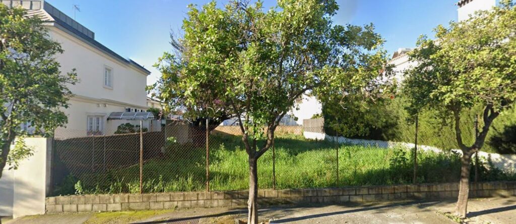 TERRENO URBANO EN EL ALTILLO