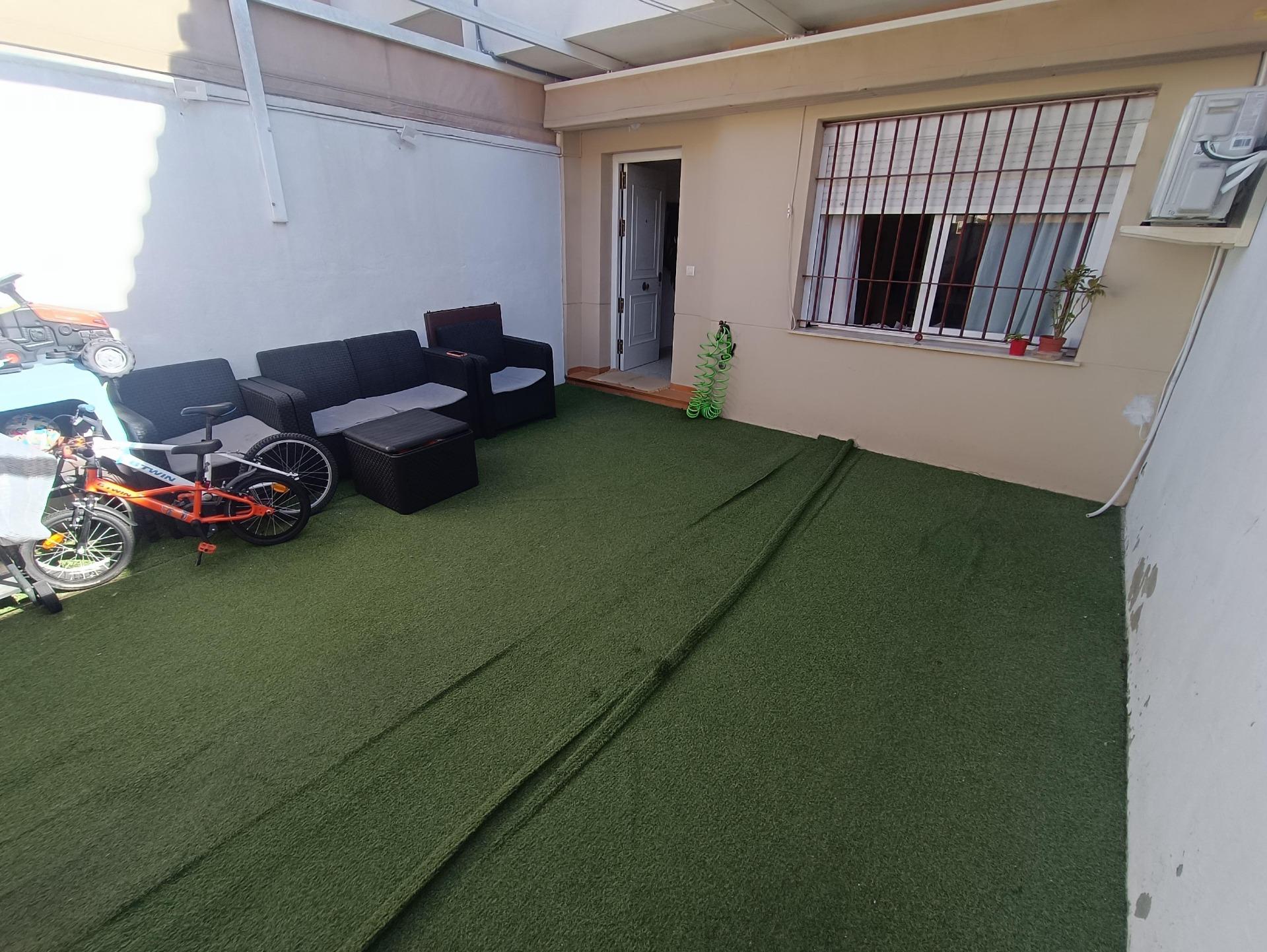 ADOSADO EN VENTA EN PICADUEÑA