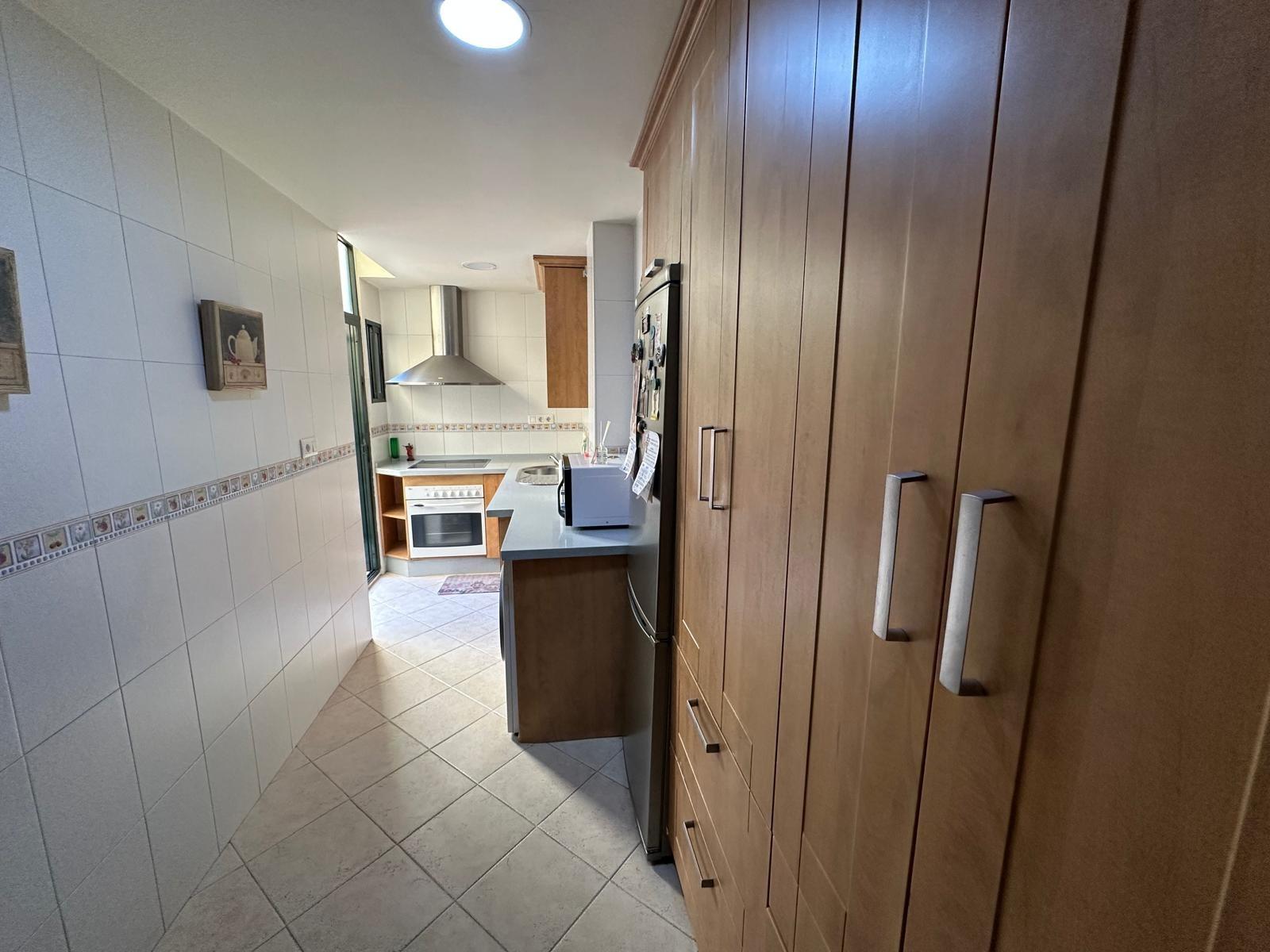 AMPLIO PISO CON PATIO Y TERRAZA EN AVENIDA PUERTA DEL SUR