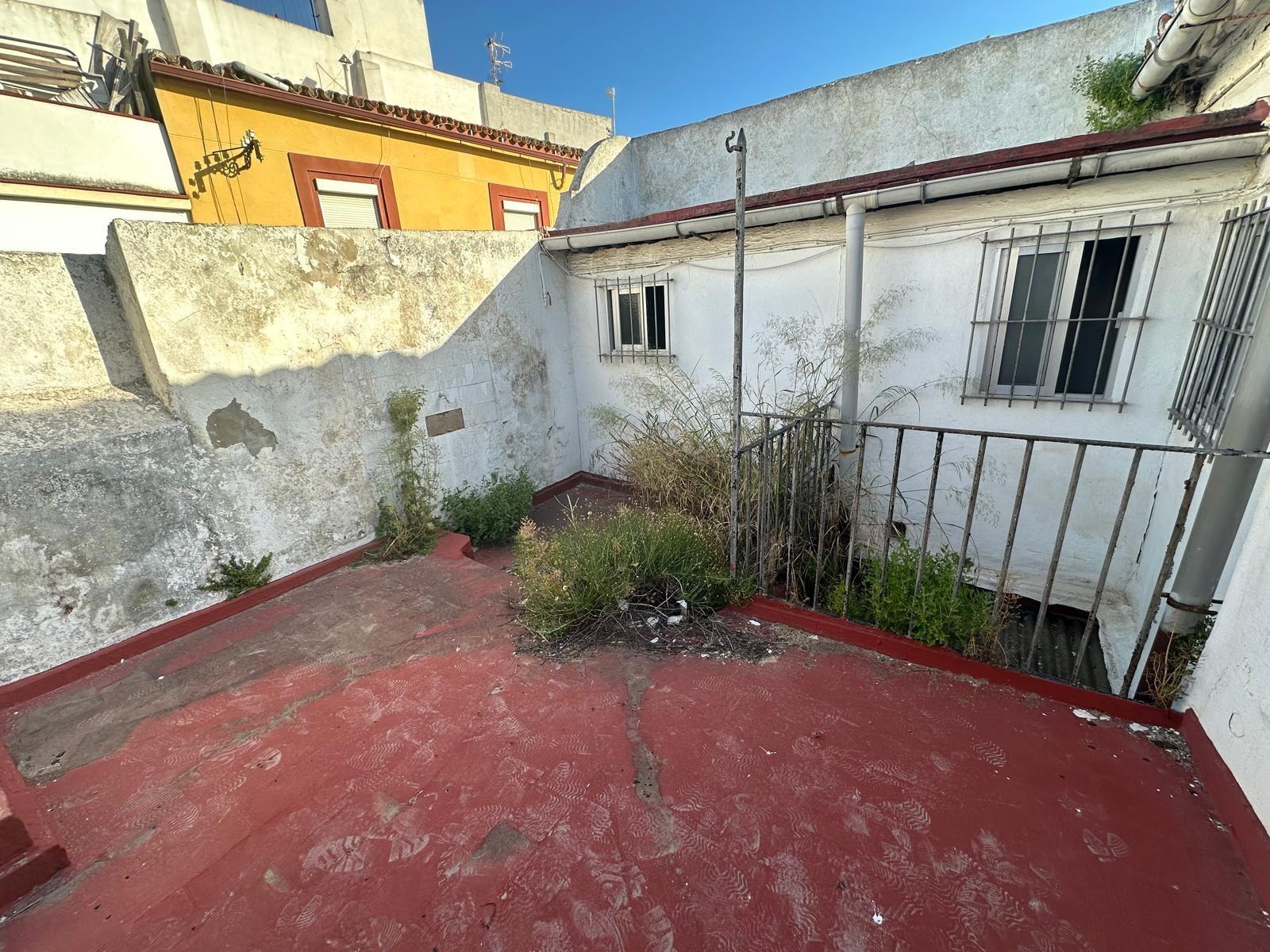 CASA PARA REFORMAR EN PLENO CENTRO DE JEREZ