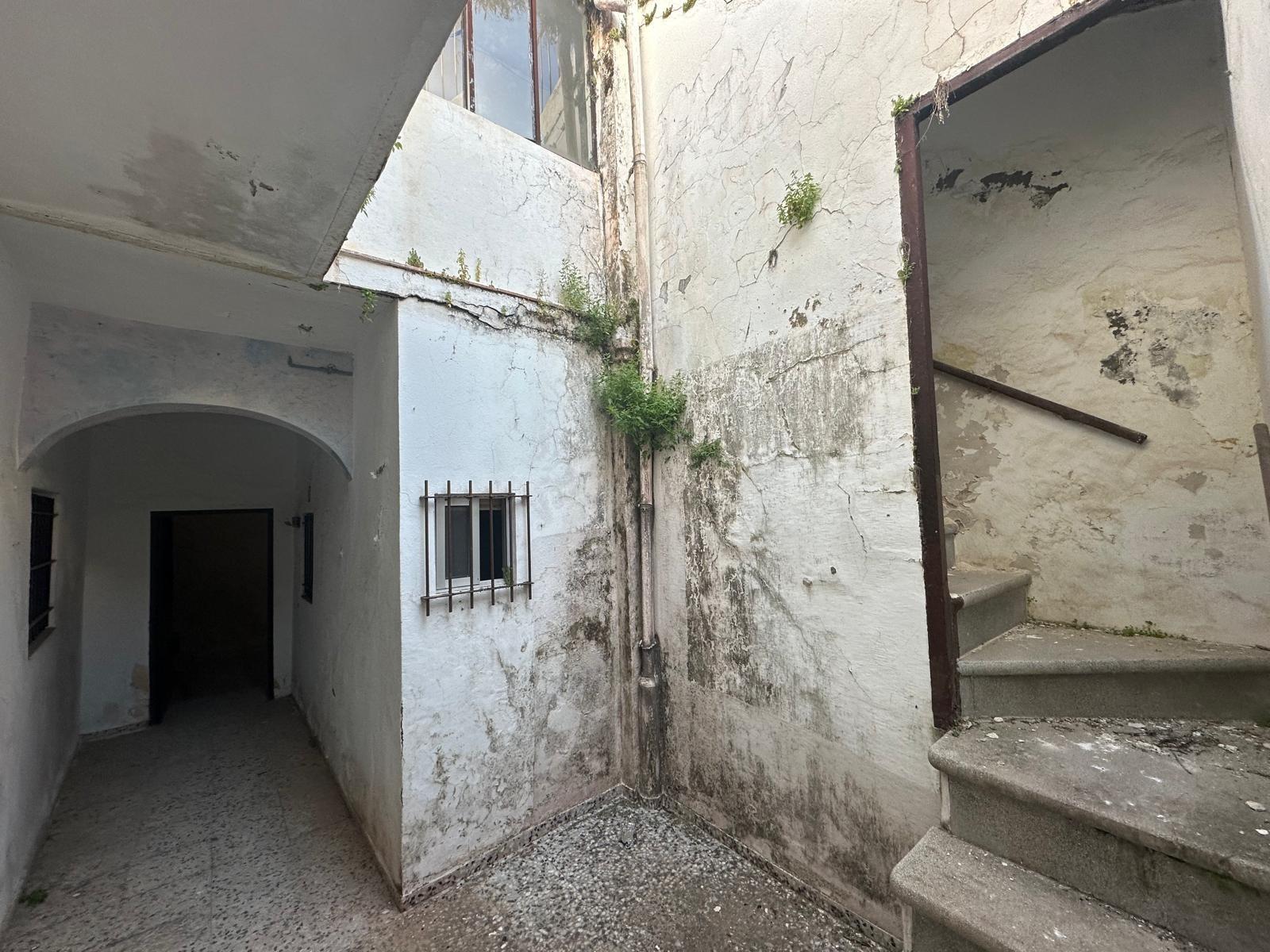 CASA PARA REFORMAR EN PLENO CENTRO DE JEREZ