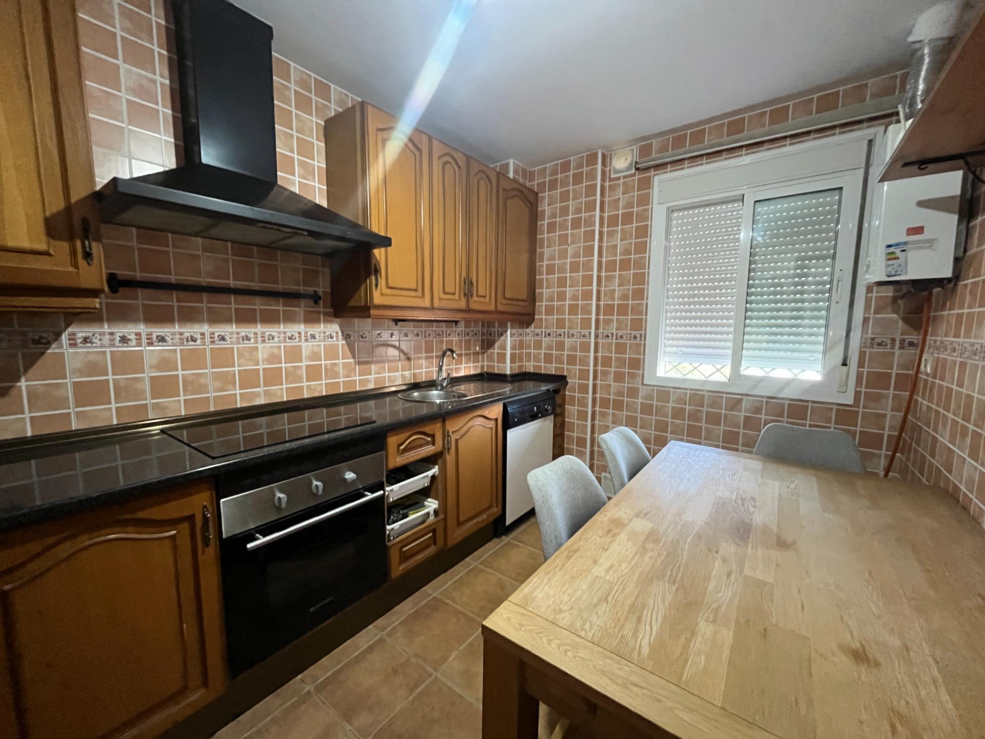 DUPLEX DE DOS PLANTAS CON 100 METROS DE SOTANO Y GRAN  AZOTEA