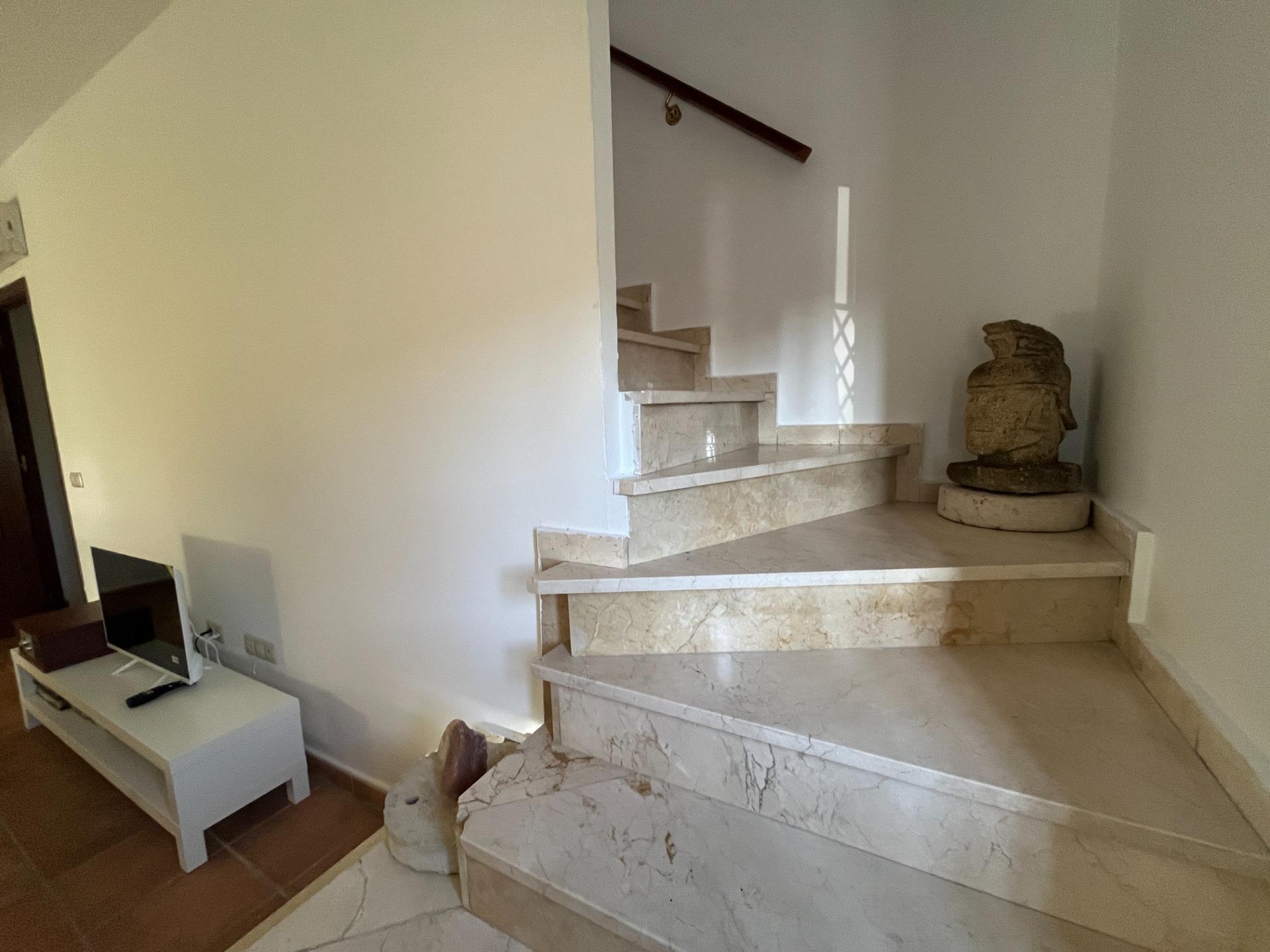 DUPLEX DE DOS PLANTAS CON 100 METROS DE SOTANO Y GRAN  AZOTEA