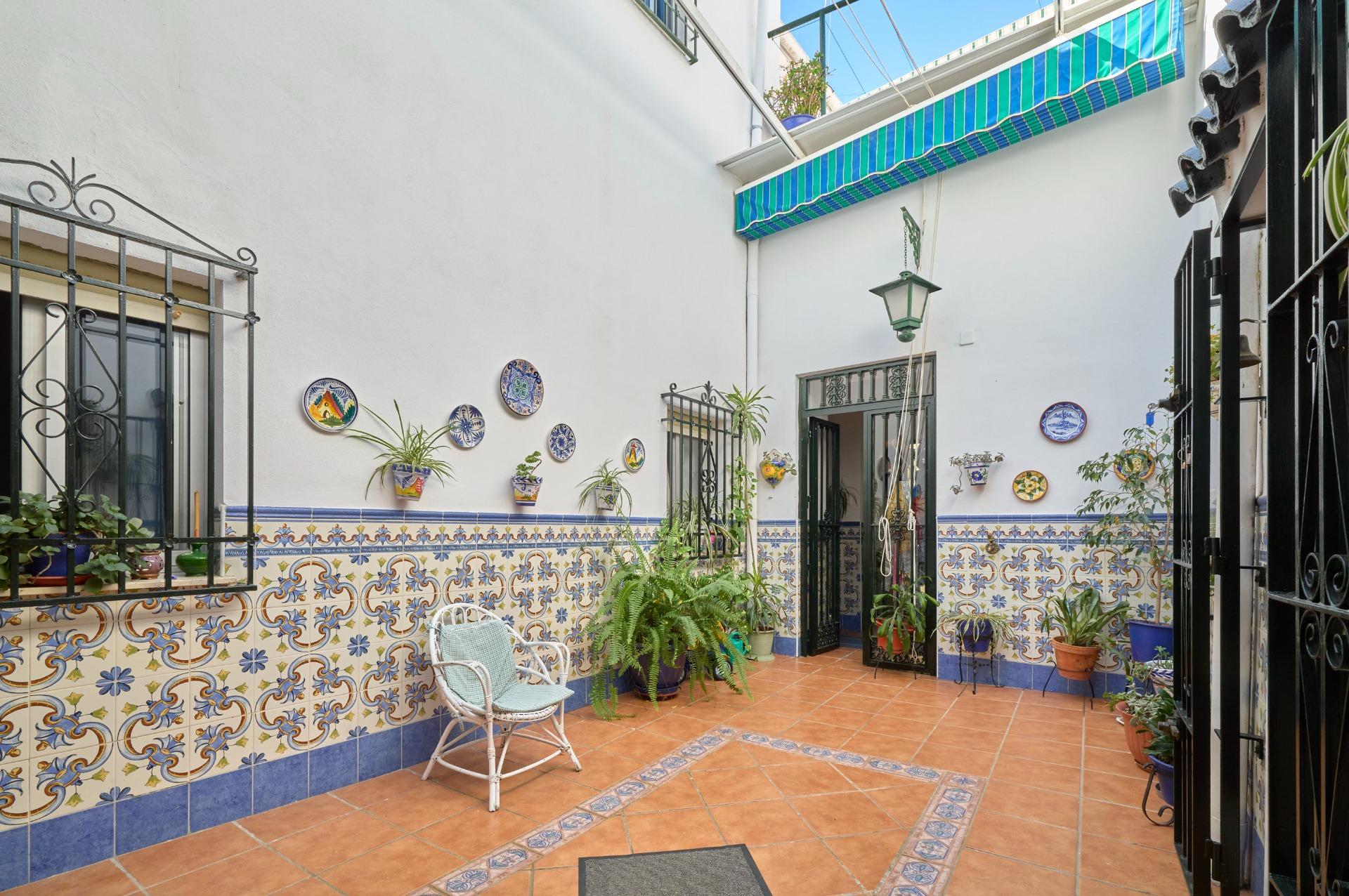 EXPECTACULAR CASA A LA VENTA EN CENTRO DE JEREZ