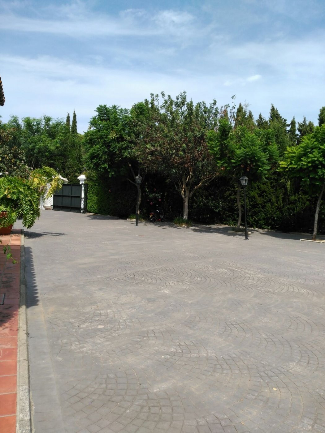 FANTÁSTICO CHALET EN LA JARA
