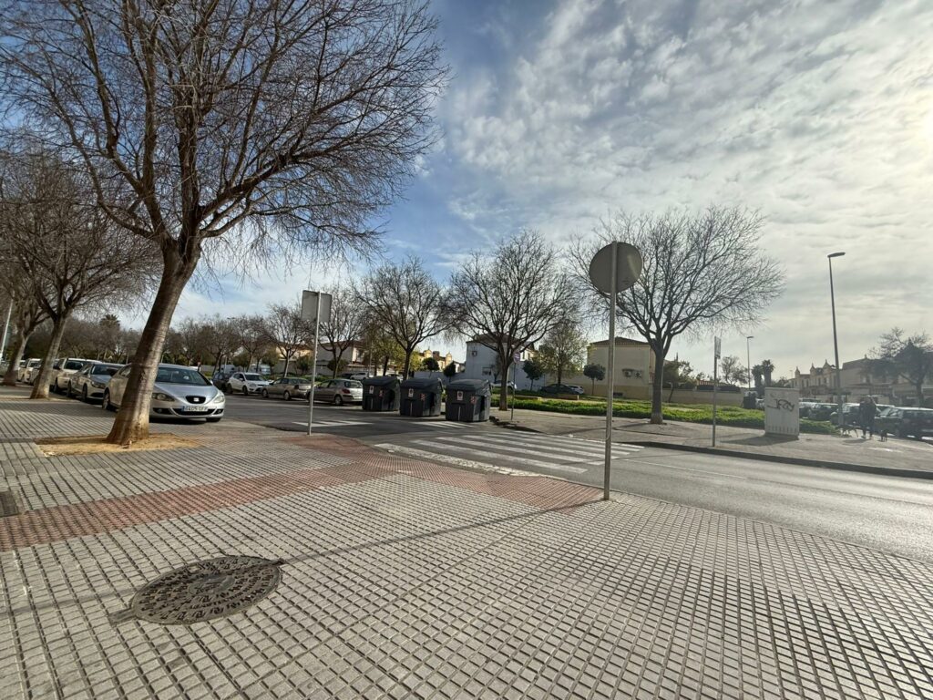 IDEAL LOCAL A PIE DE CALLE EN ZONA ESTE