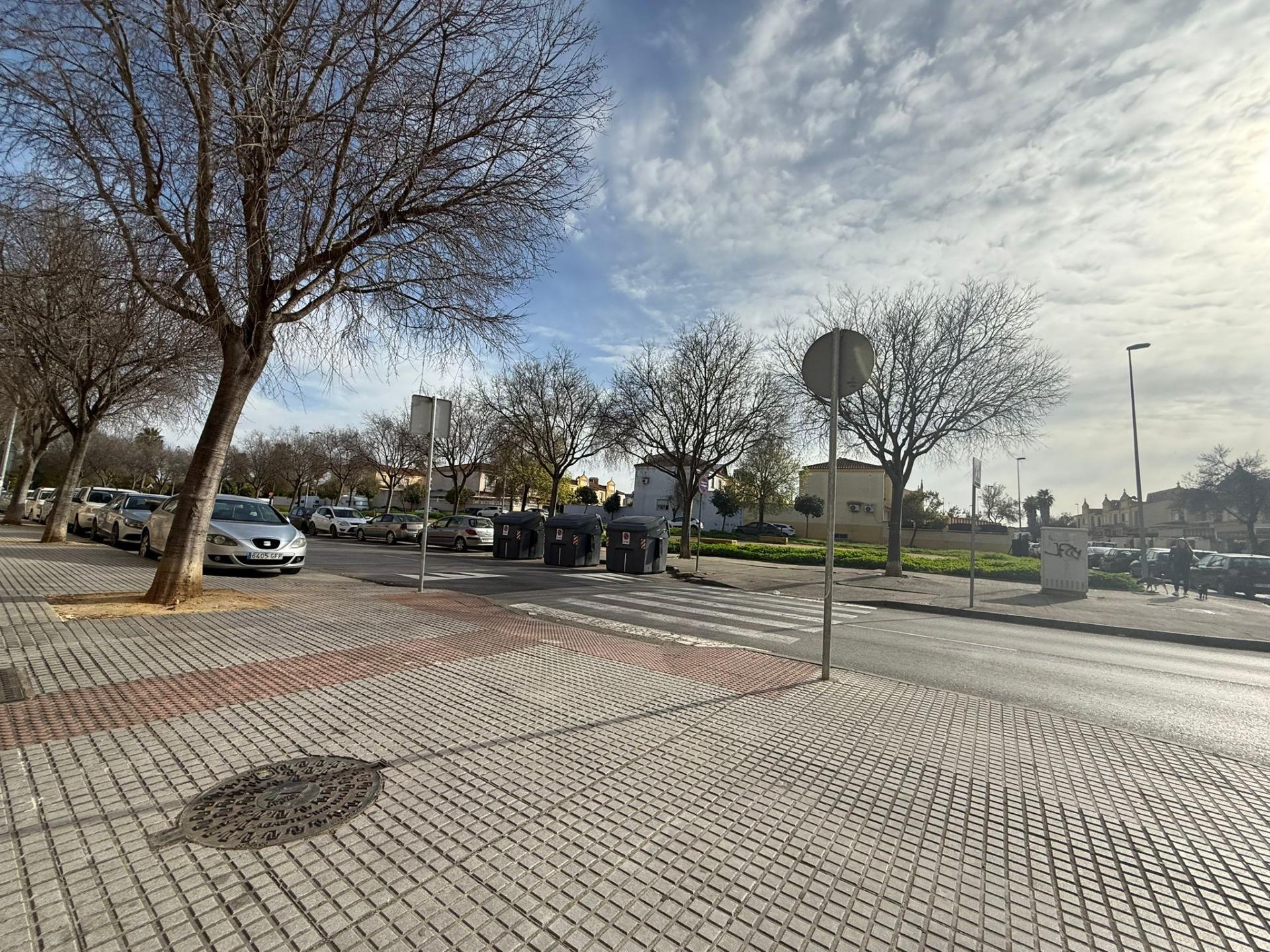 IDEAL LOCAL A PIE DE CALLE EN ZONA ESTE