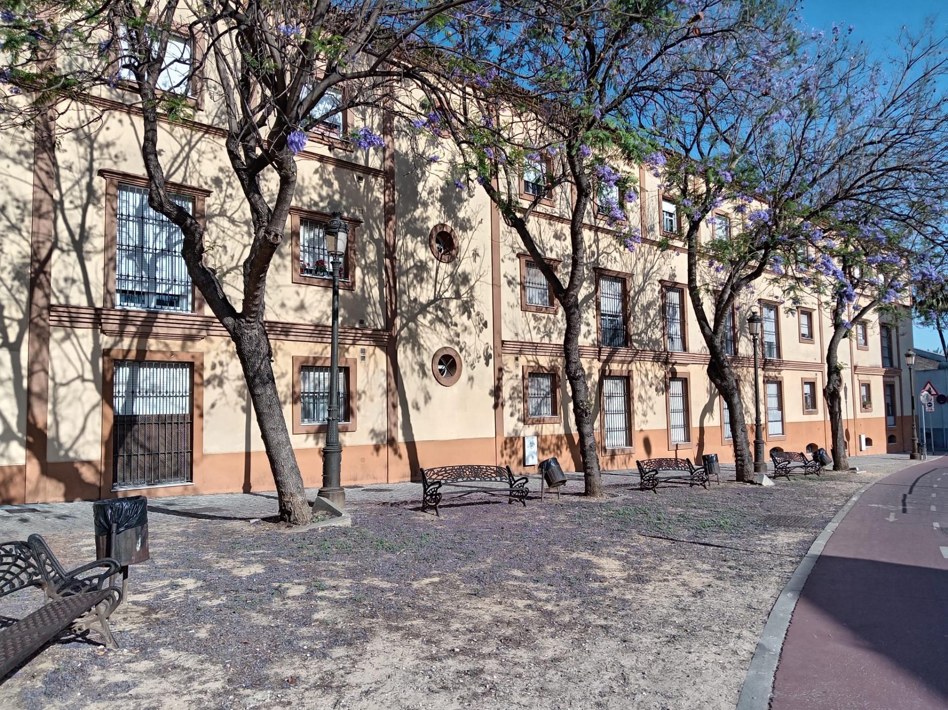 LE OFRECEMOS UN ESTUPENDO GARAJE EN EL CENTRO DE JEREZ