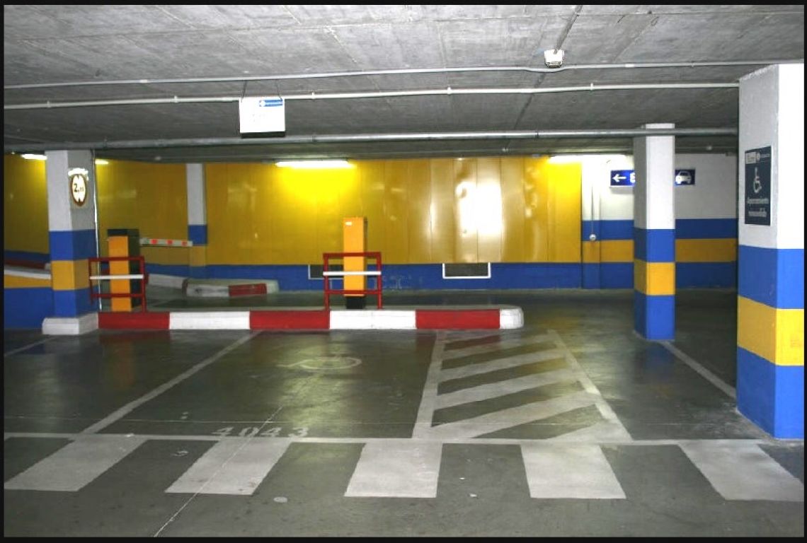 LOCAL + PARKING ARENAL