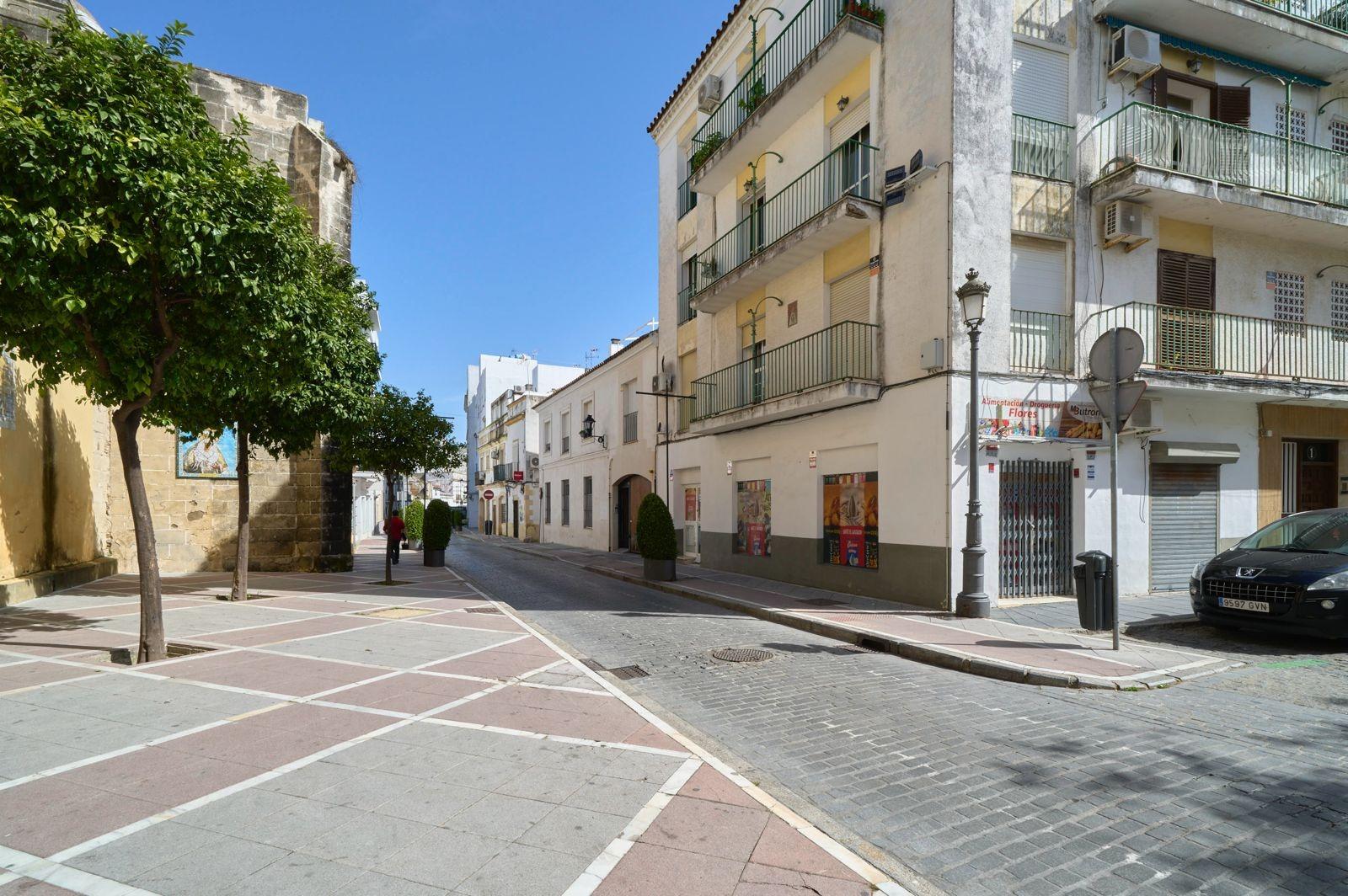MAGNIFICO ATICO EN EL CENTRO DE JEREZ