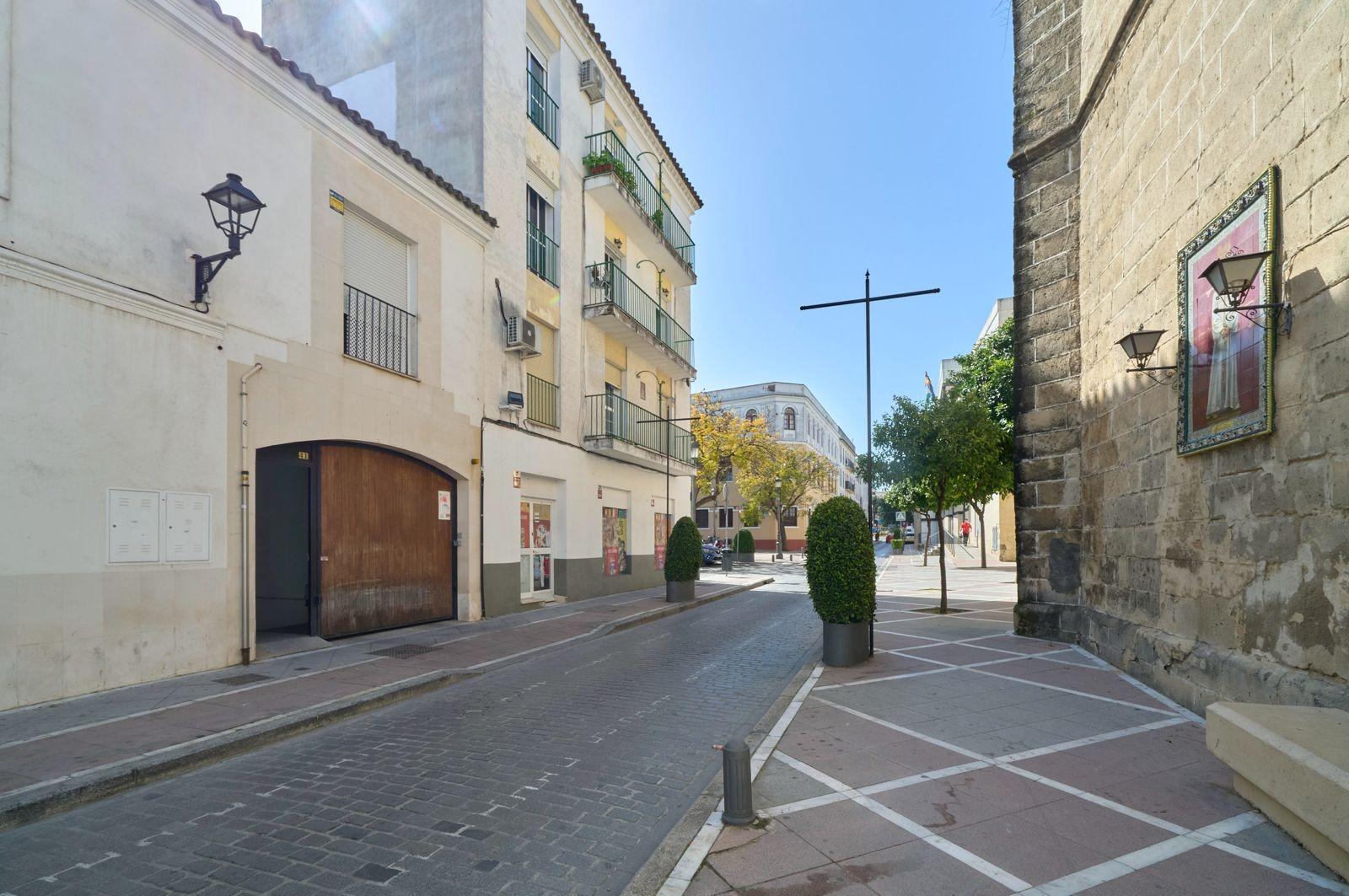 MAGNIFICO ATICO EN EL CENTRO DE JEREZ