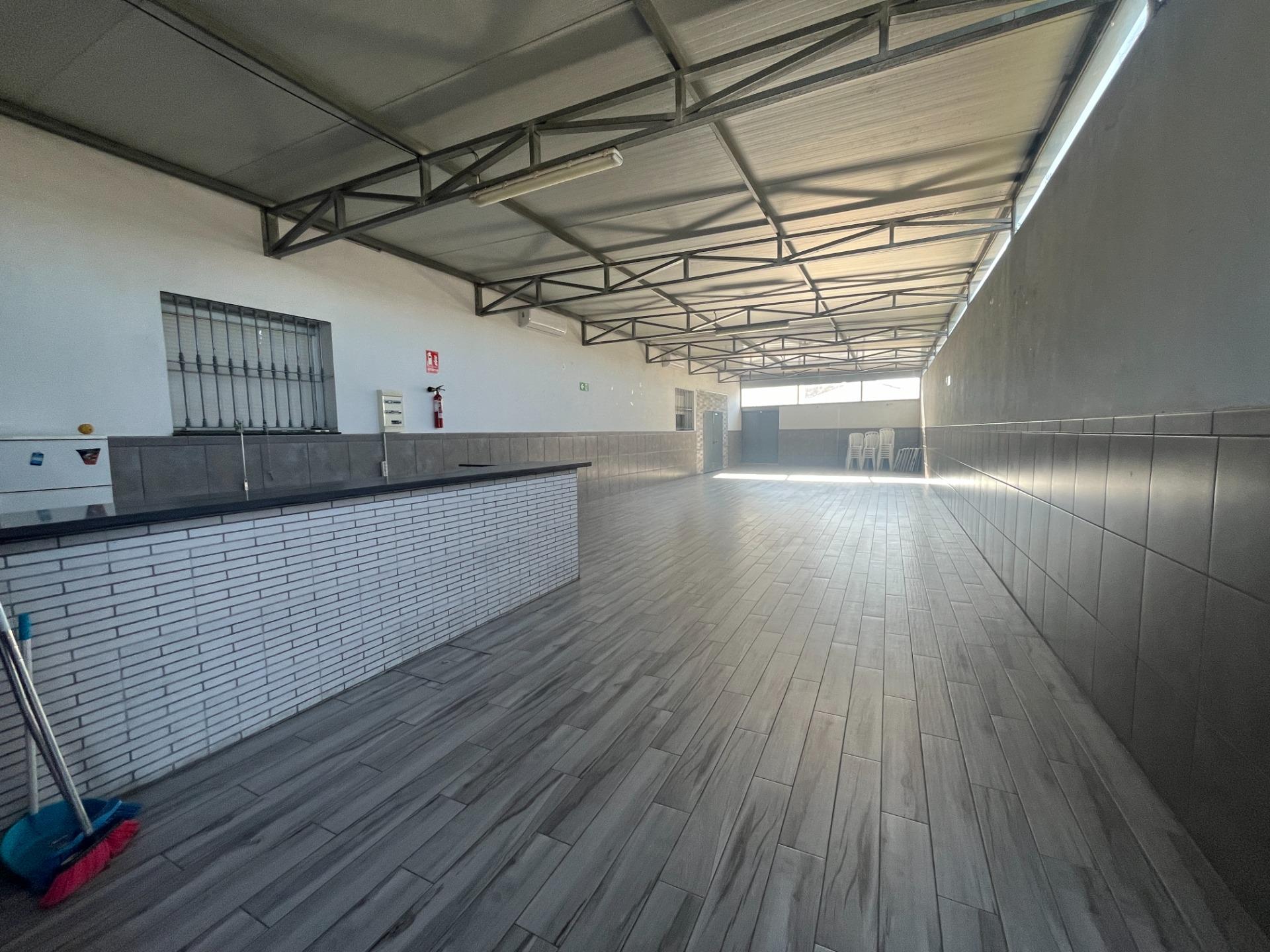 NAVE  INDUSTRIAL CON DOS NEGOCIOS