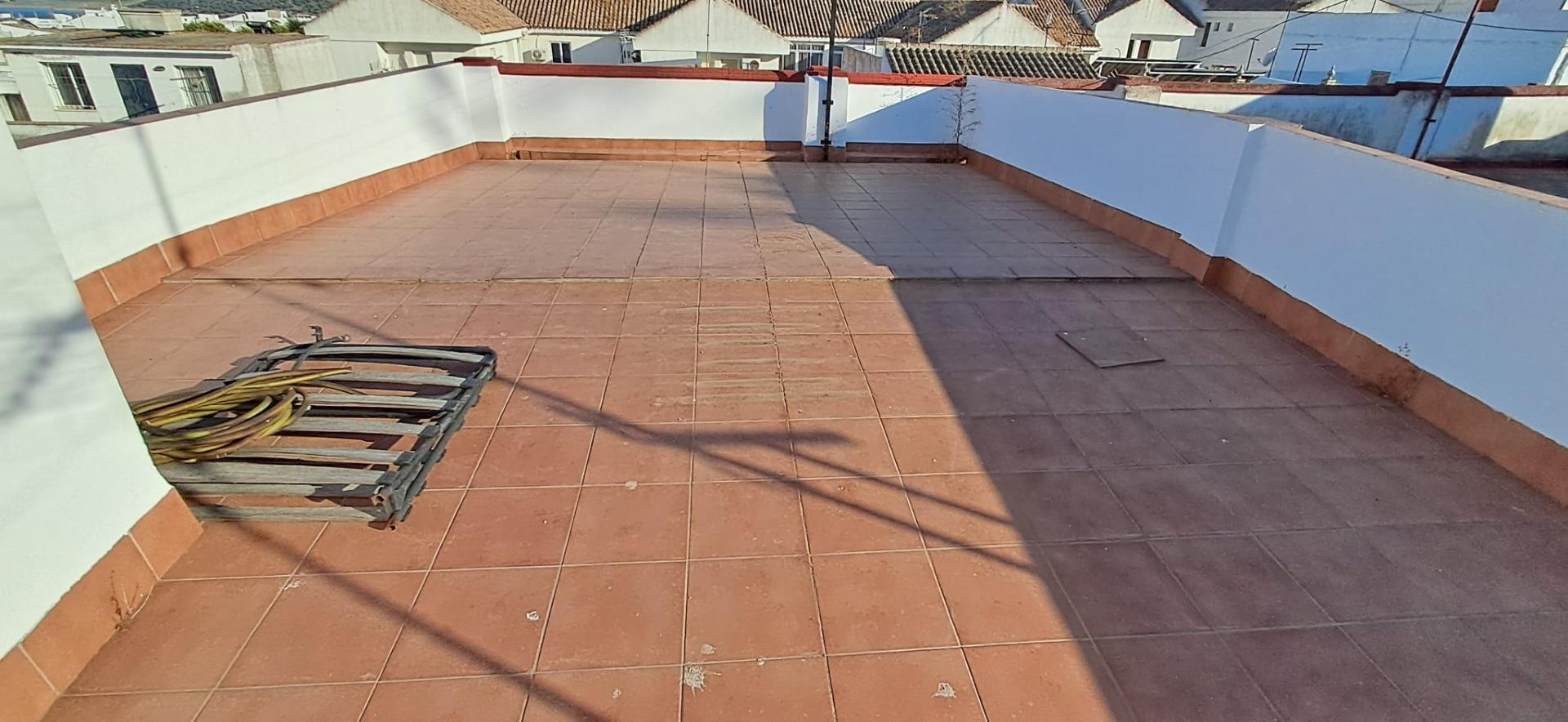PISO CON AZOTEA PROPIA EN BORNOS