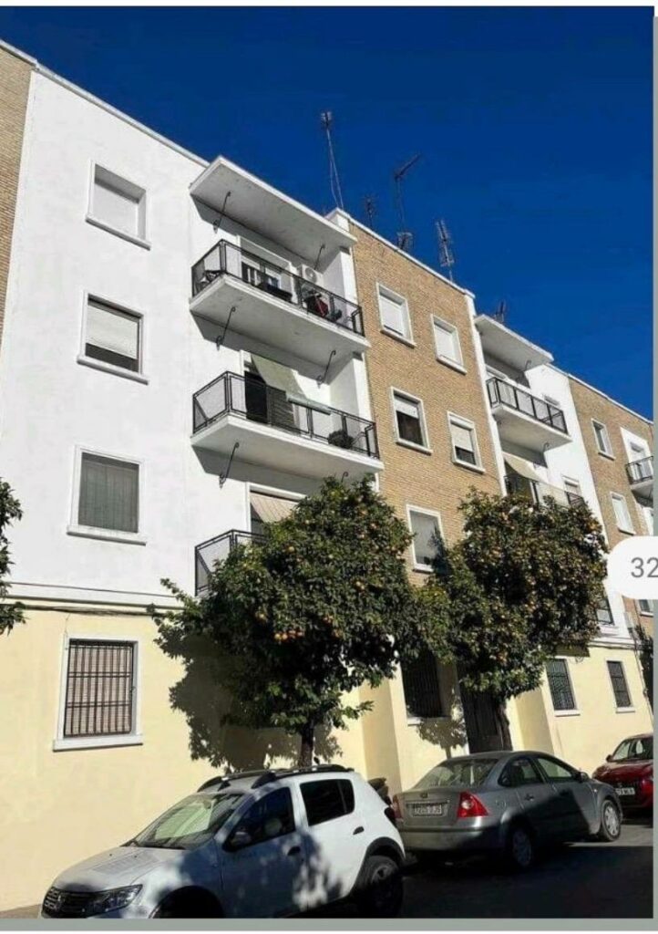 PISO DE CUATRO DORMITORIOS EN CALZADA DEL ARROYO