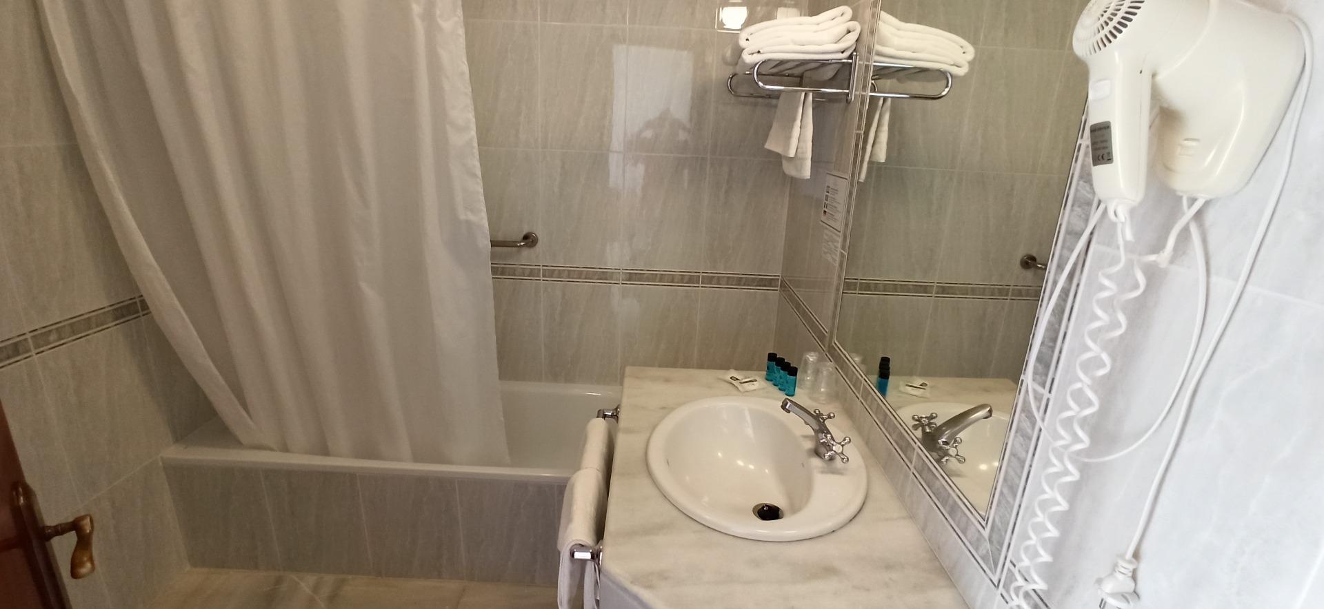 PRECIOSO HOTEL, TOTALMENTE REFORMADO EN ARCOS DE LA FRONTERA