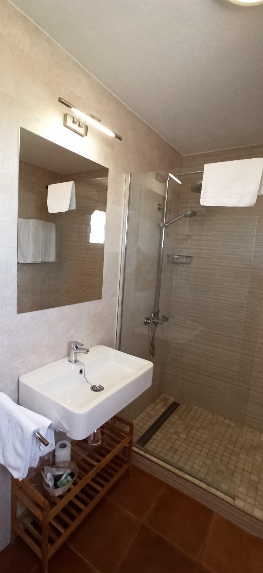 PRECIOSO HOTEL, TOTALMENTE REFORMADO EN ARCOS DE LA FRONTERA