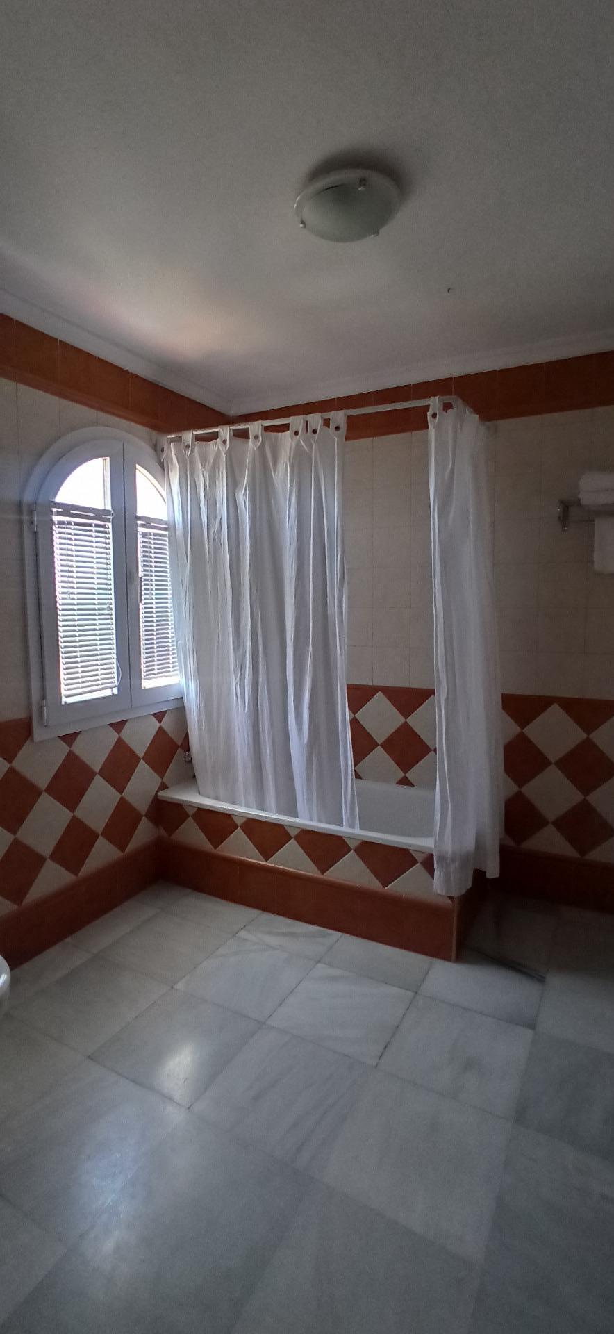 PRECIOSO HOTEL, TOTALMENTE REFORMADO EN ARCOS DE LA FRONTERA