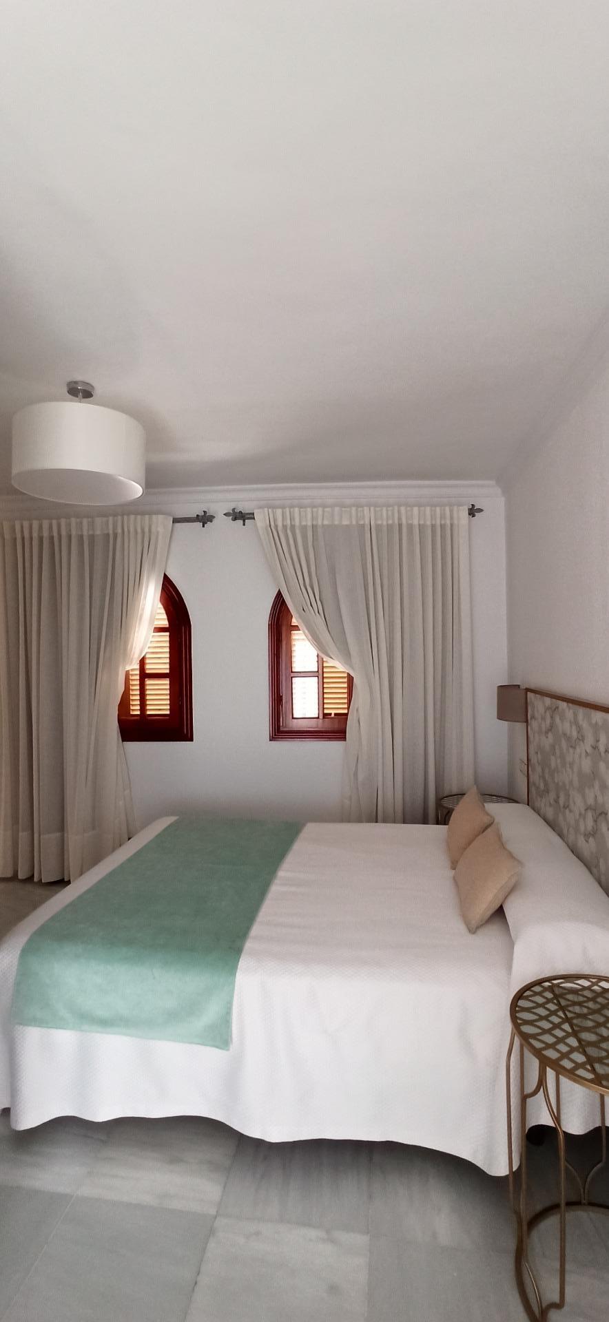 PRECIOSO HOTEL, TOTALMENTE REFORMADO EN ARCOS DE LA FRONTERA