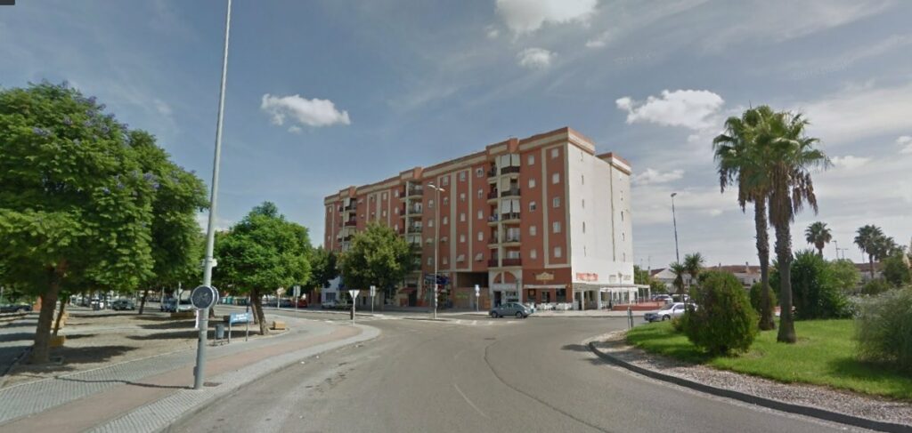 SE ALQUILA LOCAL EN AVENIDA DE ARCOS