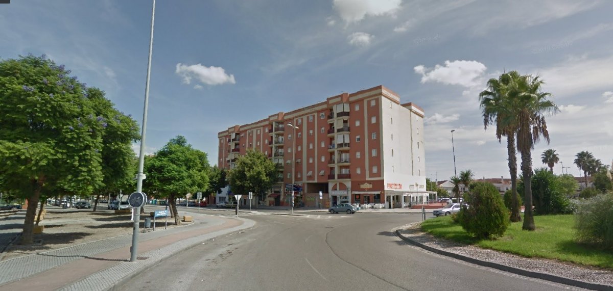 SE ALQUILA LOCAL EN AVENIDA DE ARCOS