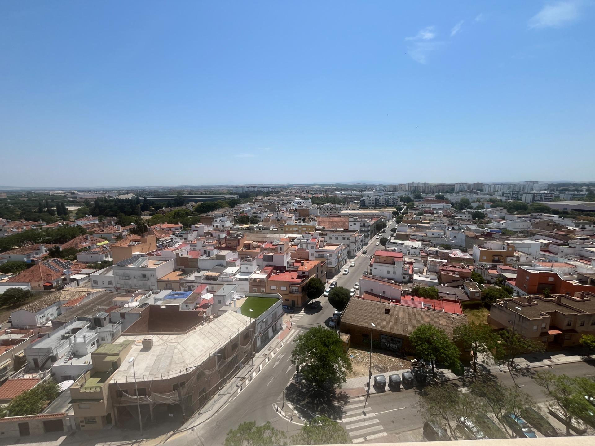 SE VENDE GARAJE CON TRASTERO EN RENFURBIS