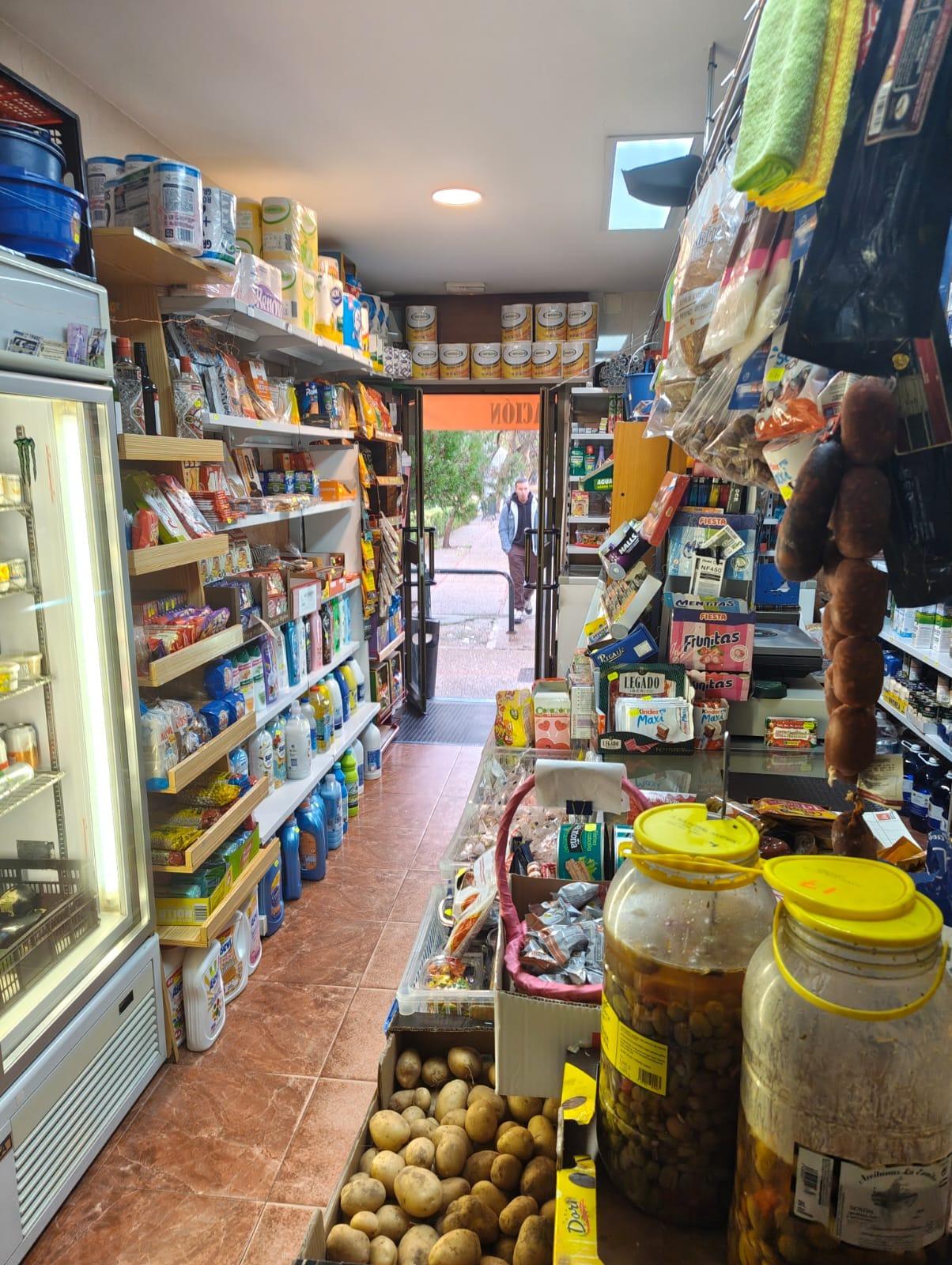 SE VENDE NEGOCIO EN URBANIZACIÓN