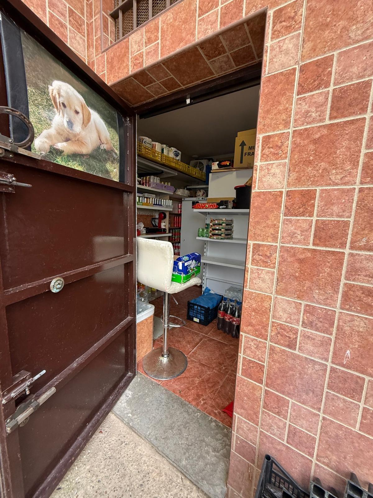 SE VENDE NEGOCIO EN URBANIZACIÓN
